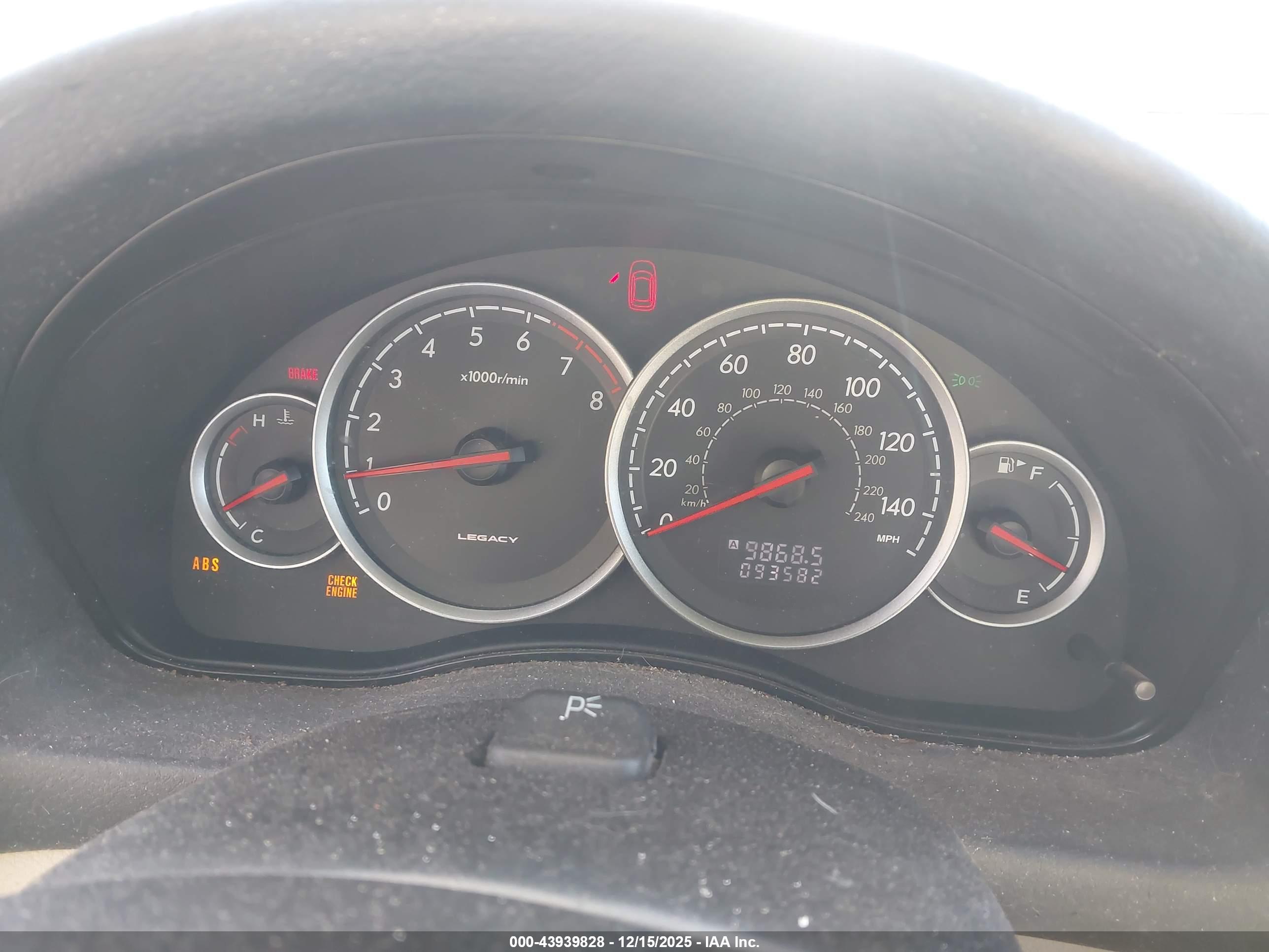 SUBARU LEGACY image 7