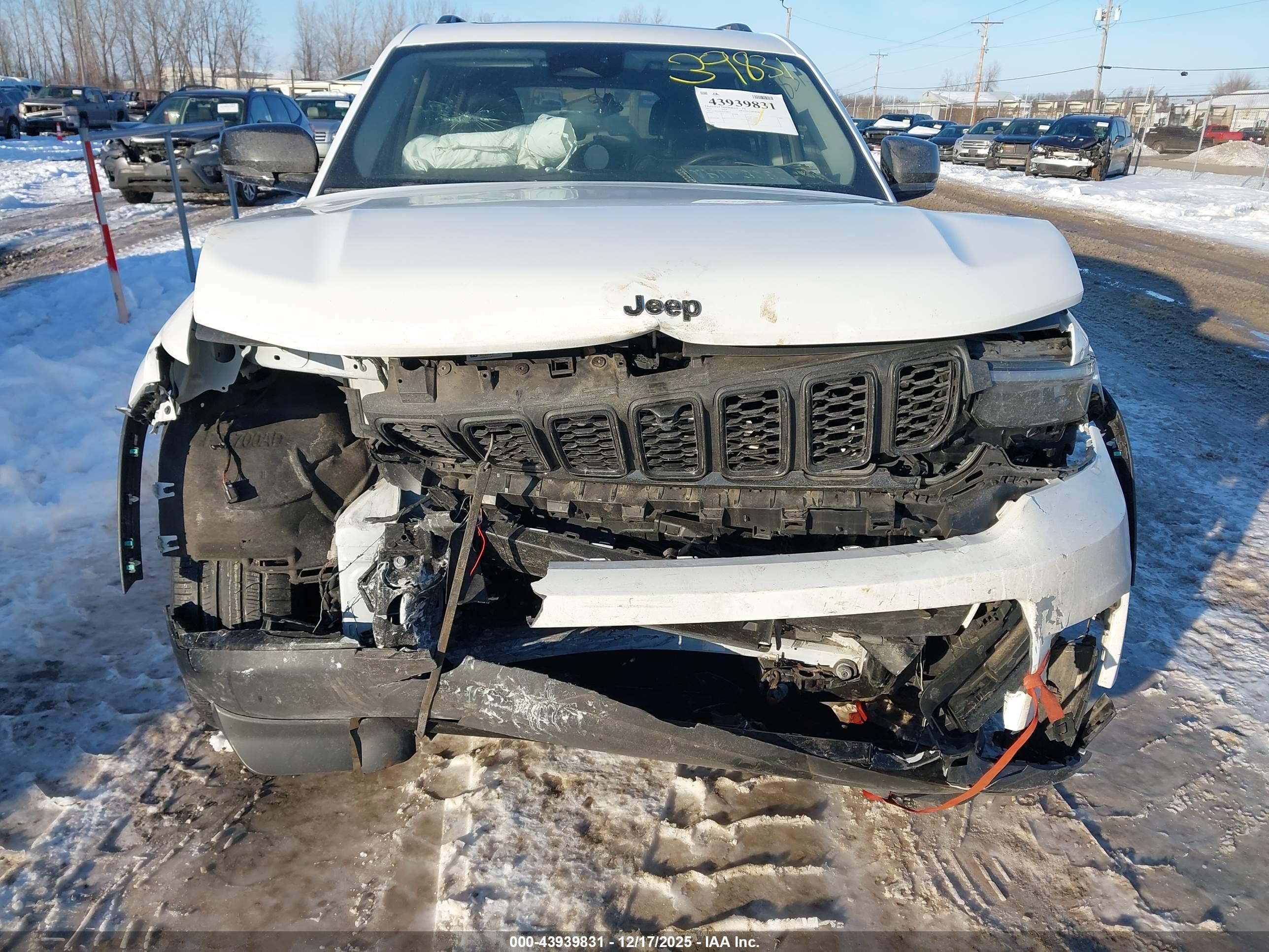 JEEP GRAND image 6