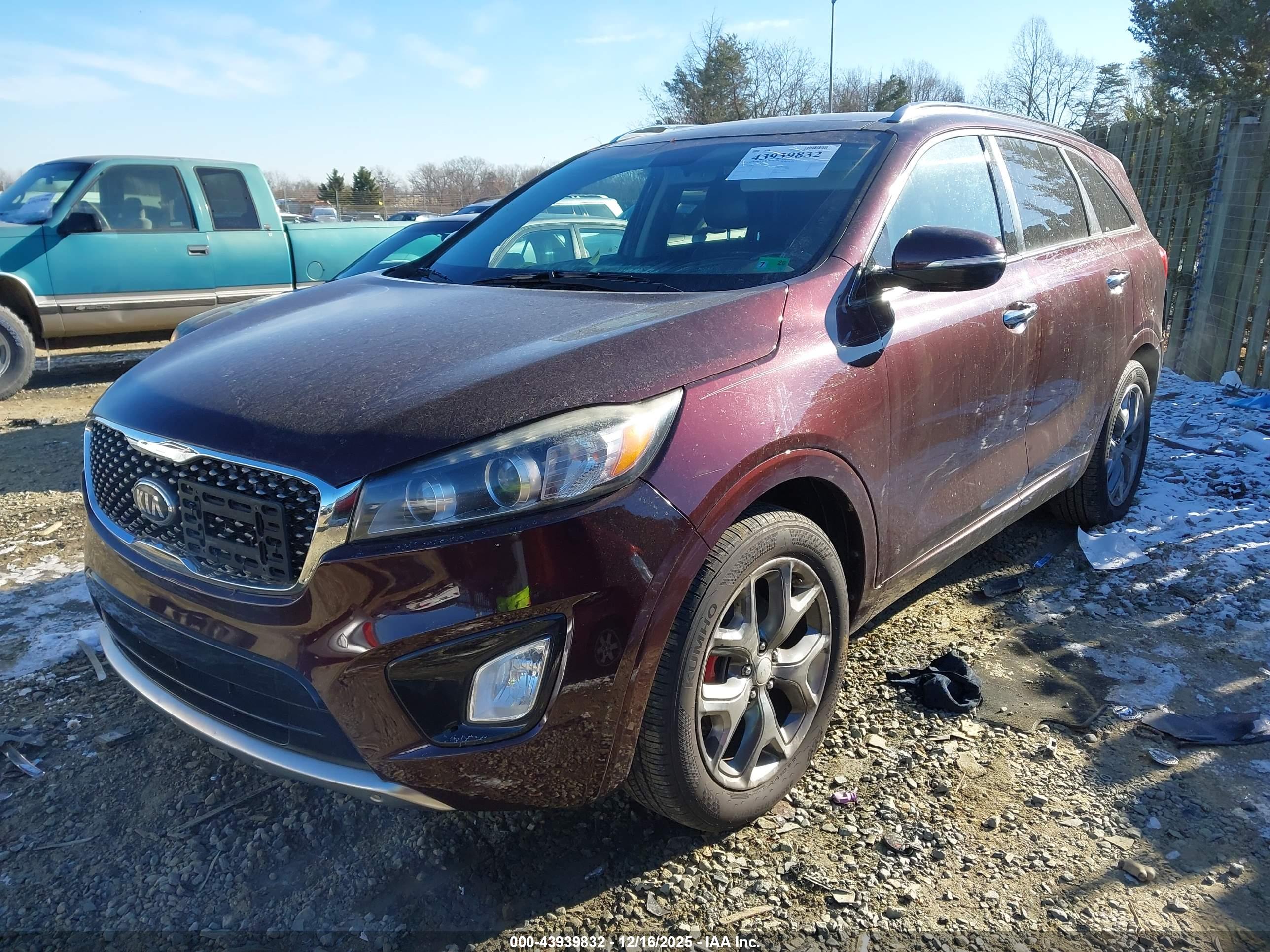 KIA SORENTO image 2