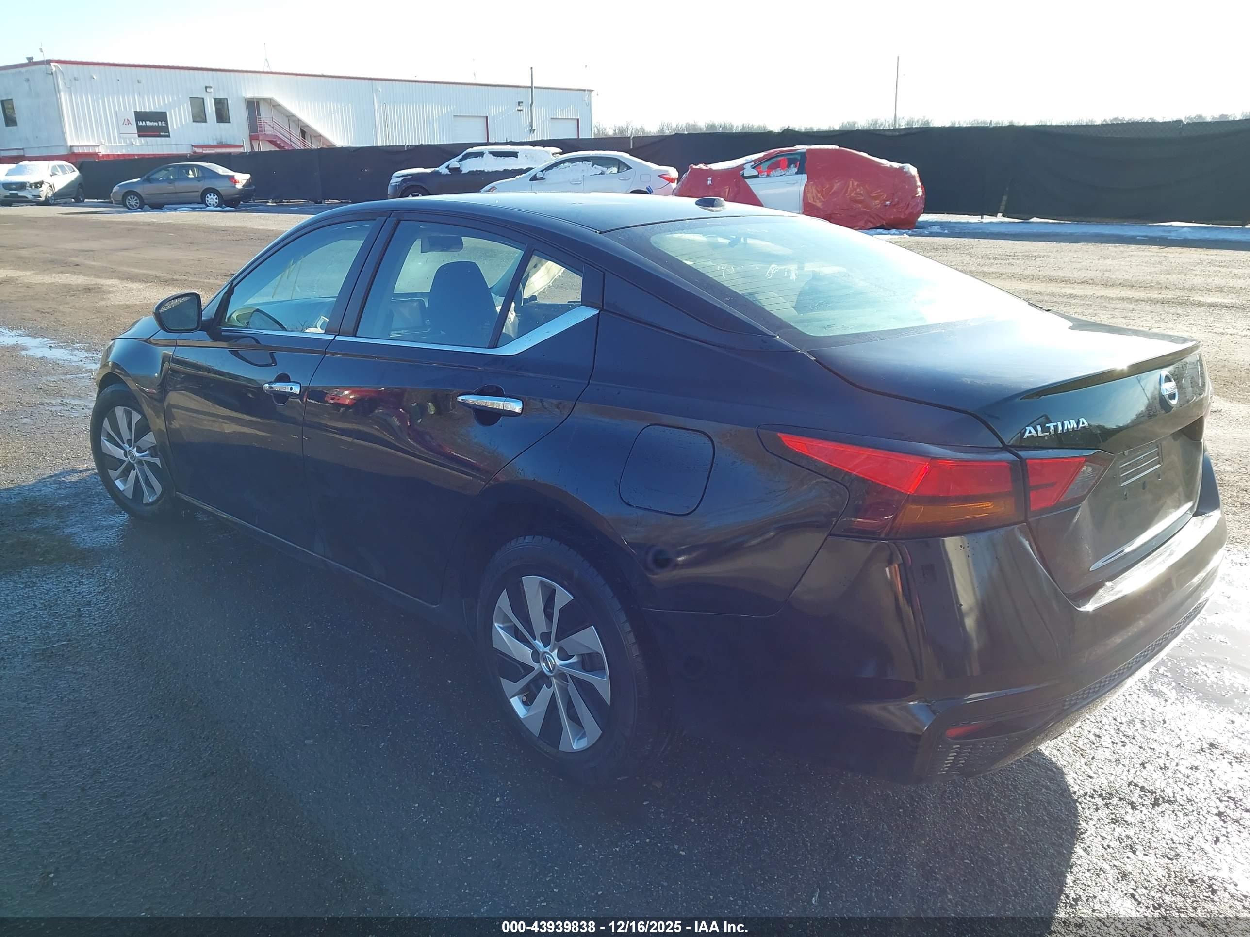 NISSAN ALTIMA image 3