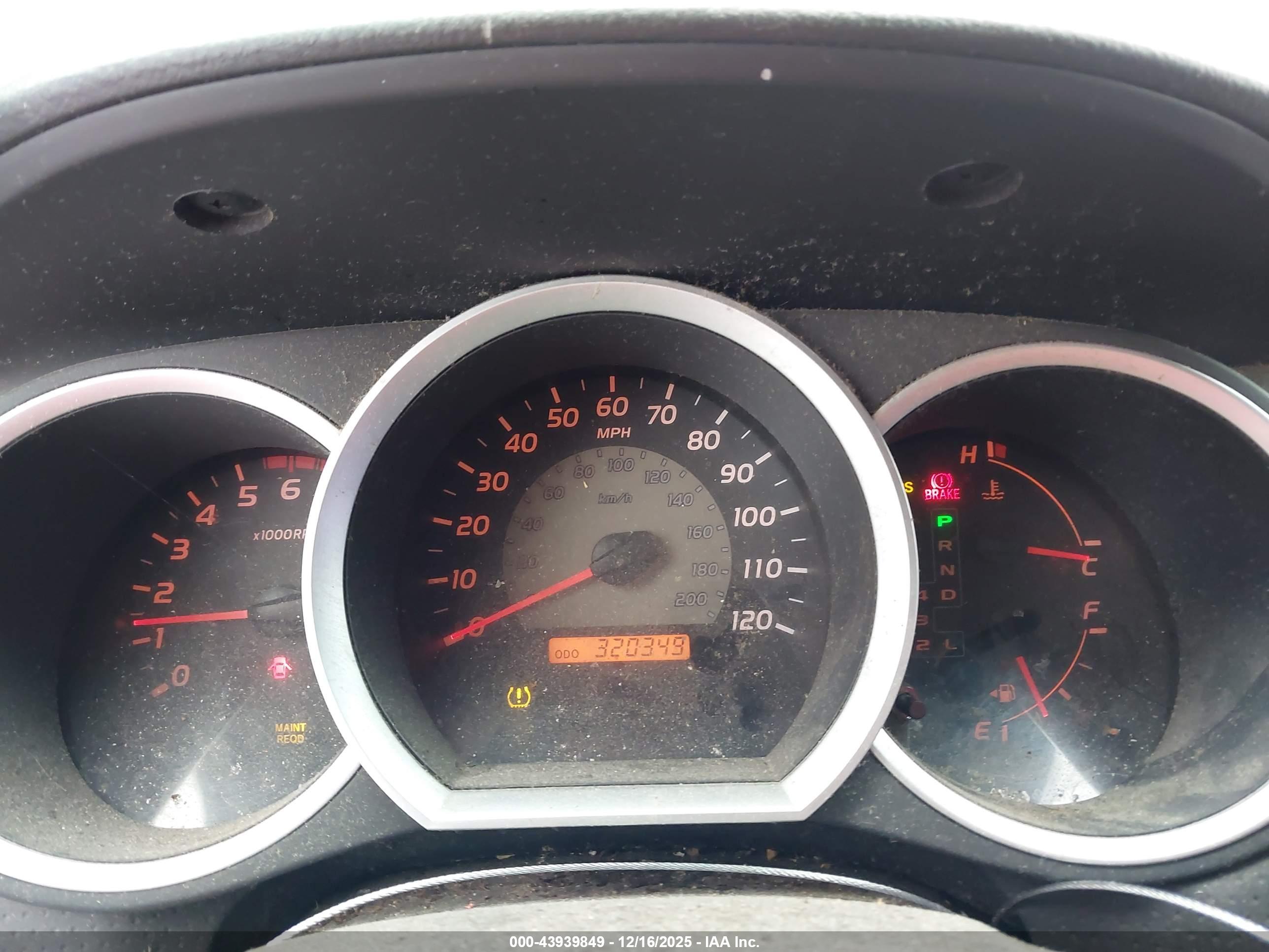 TOYOTA TACOMA image 7