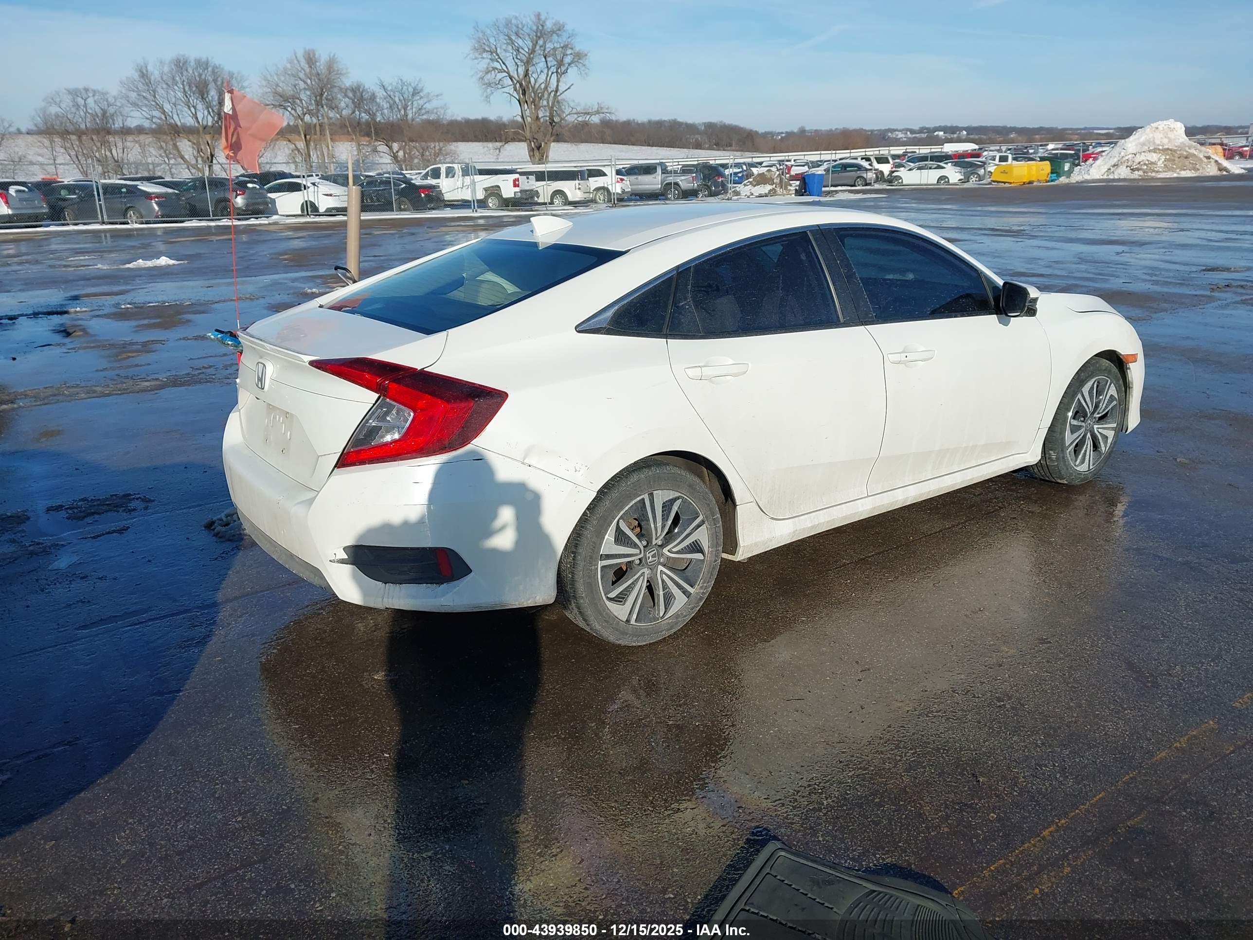 HONDA CIVIC image 4