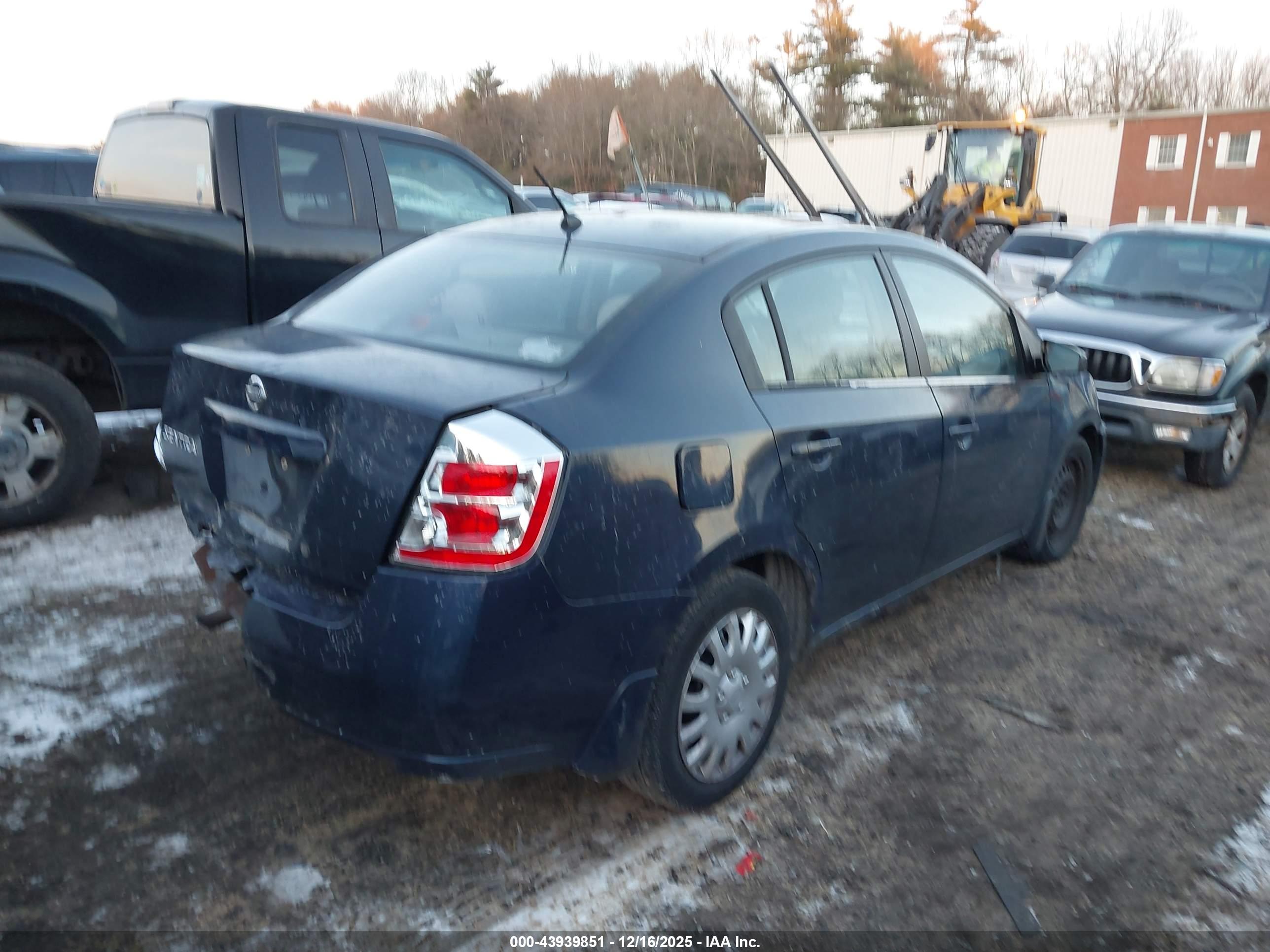 NISSAN SENTRA image 4