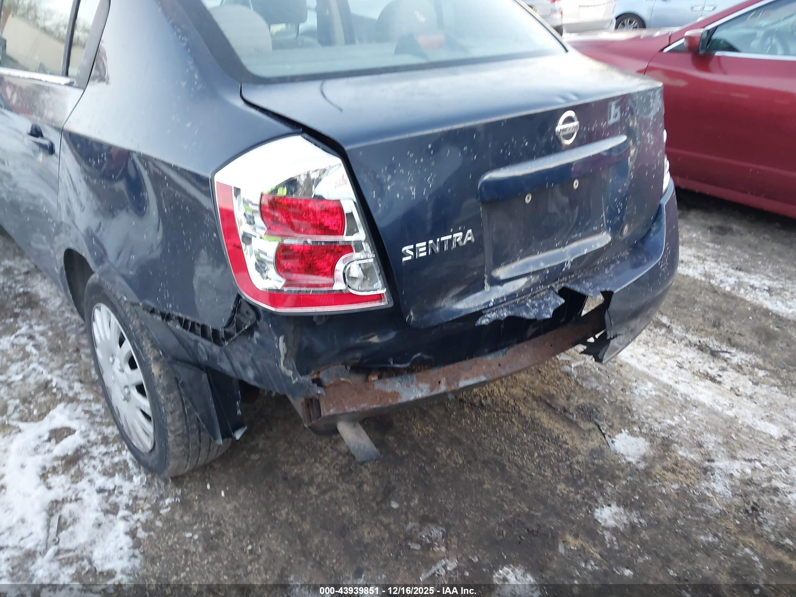 NISSAN SENTRA image 6
