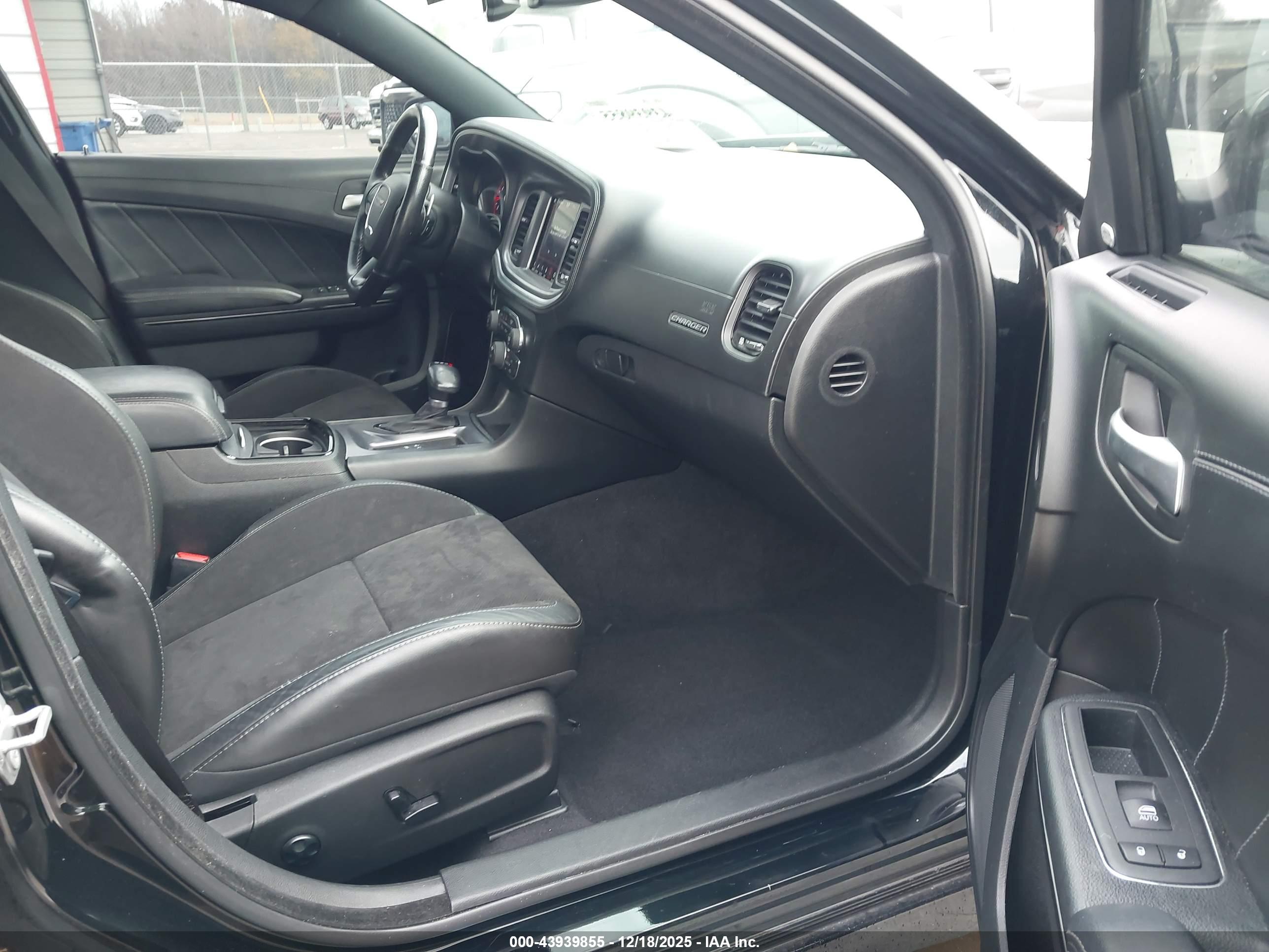 DODGE CHARGER image 5