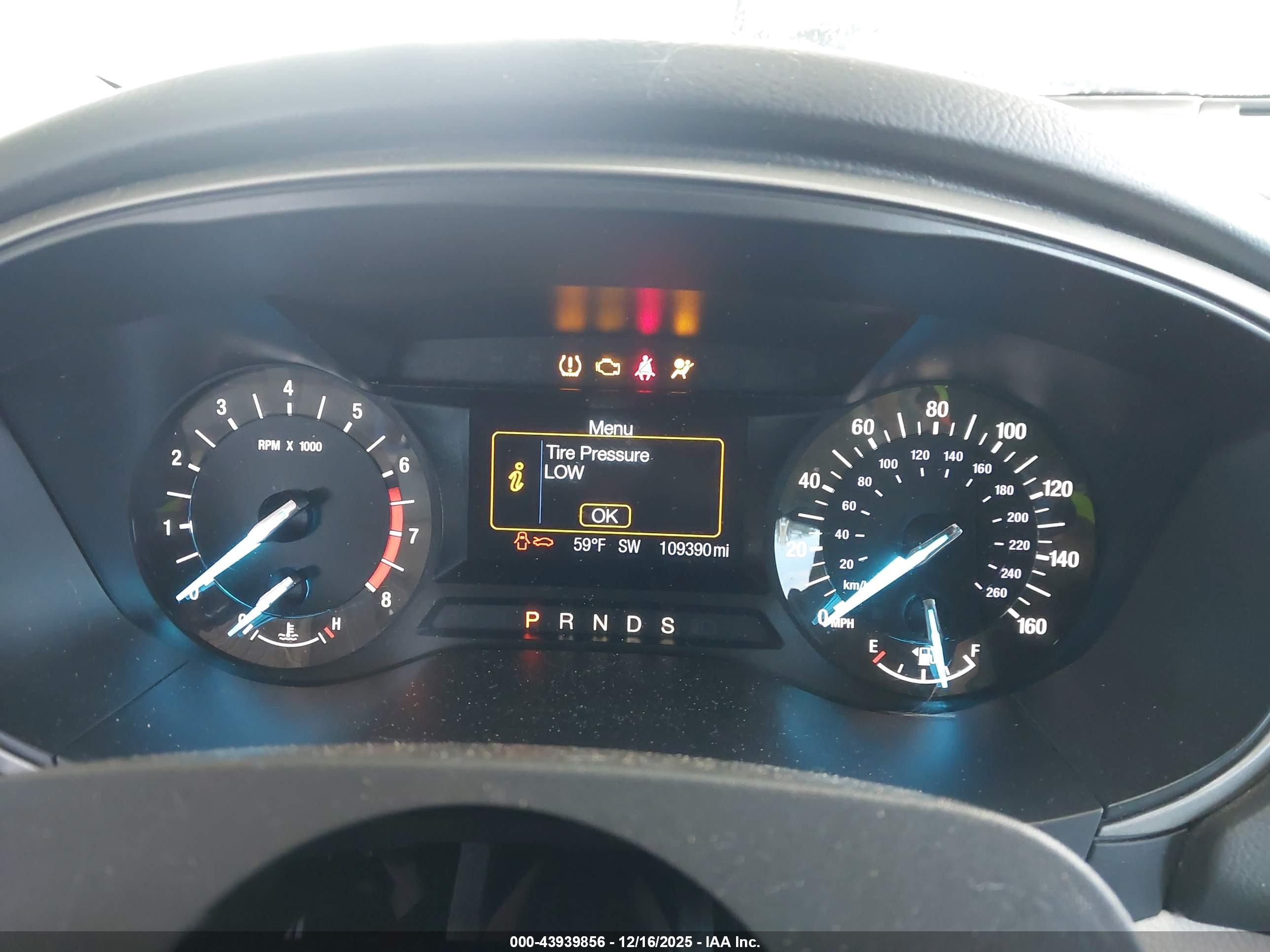 FORD FUSION image 7