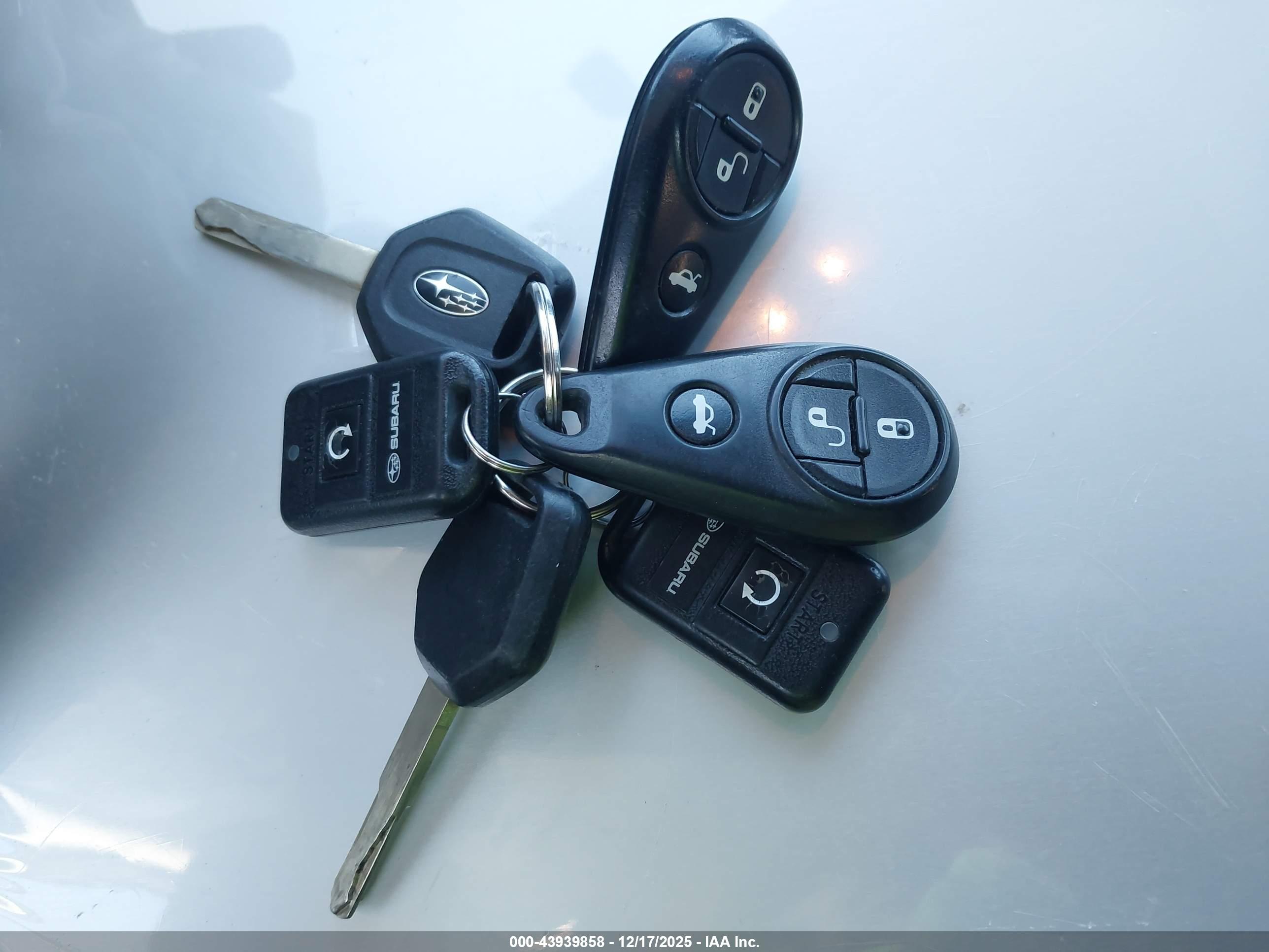 SUBARU FORESTER image 11