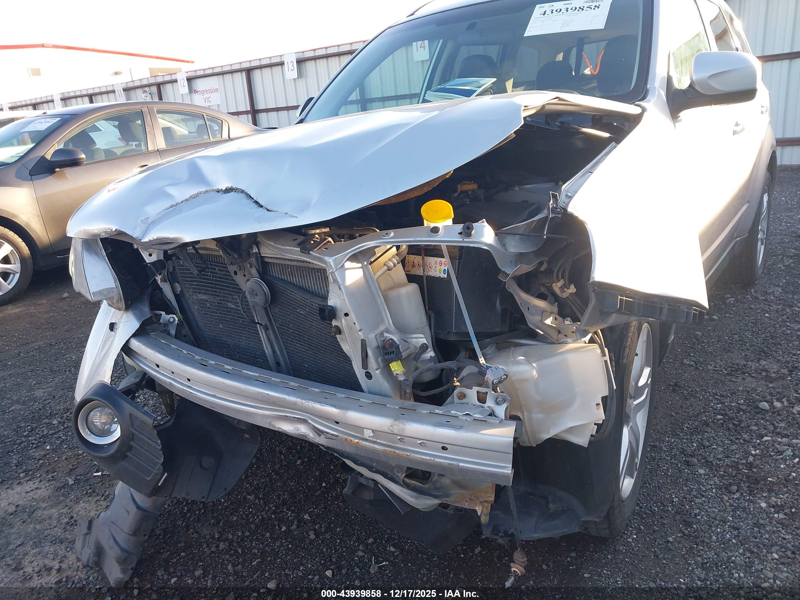 SUBARU FORESTER image 6