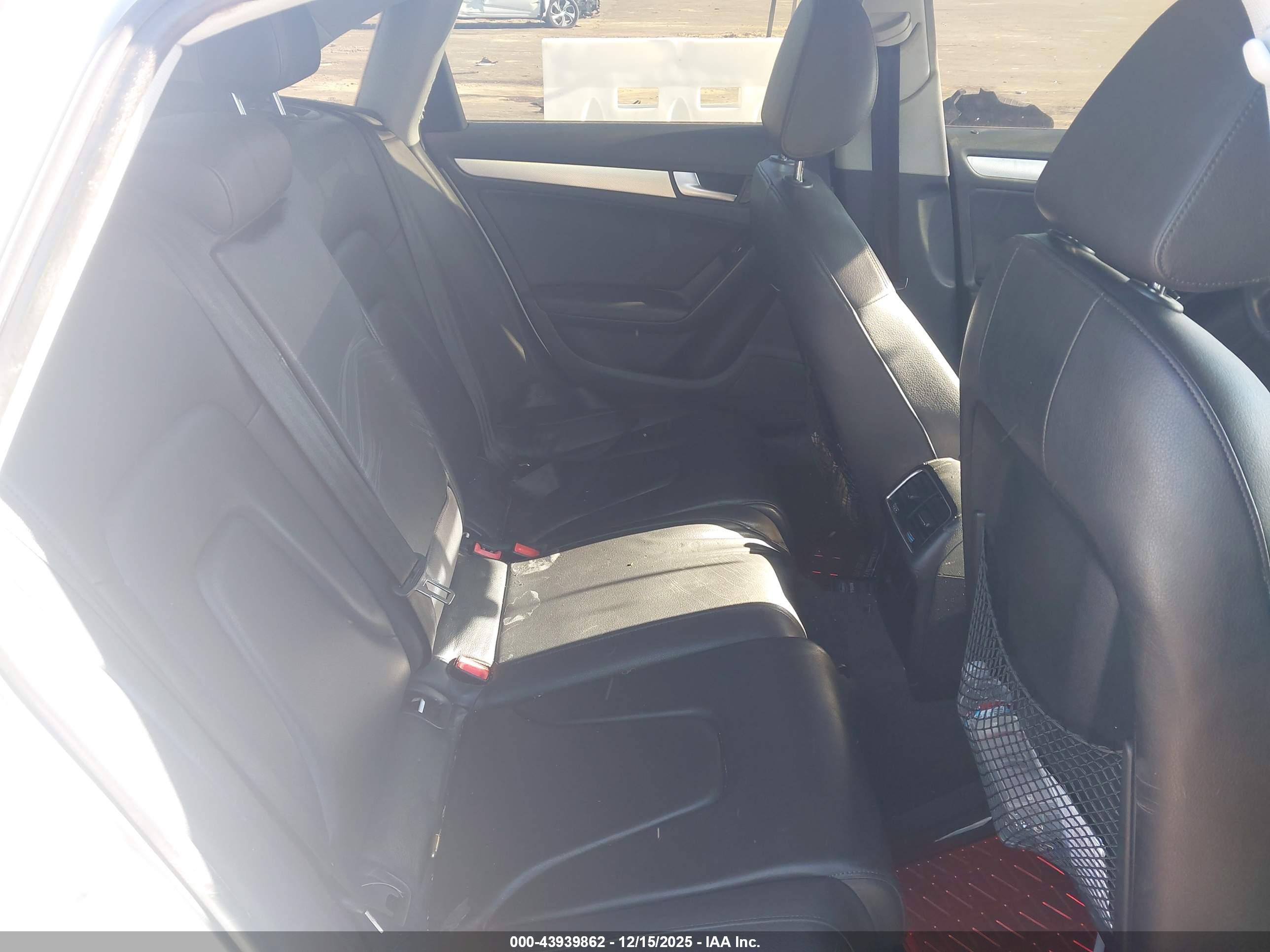 AUDI A4 image 8