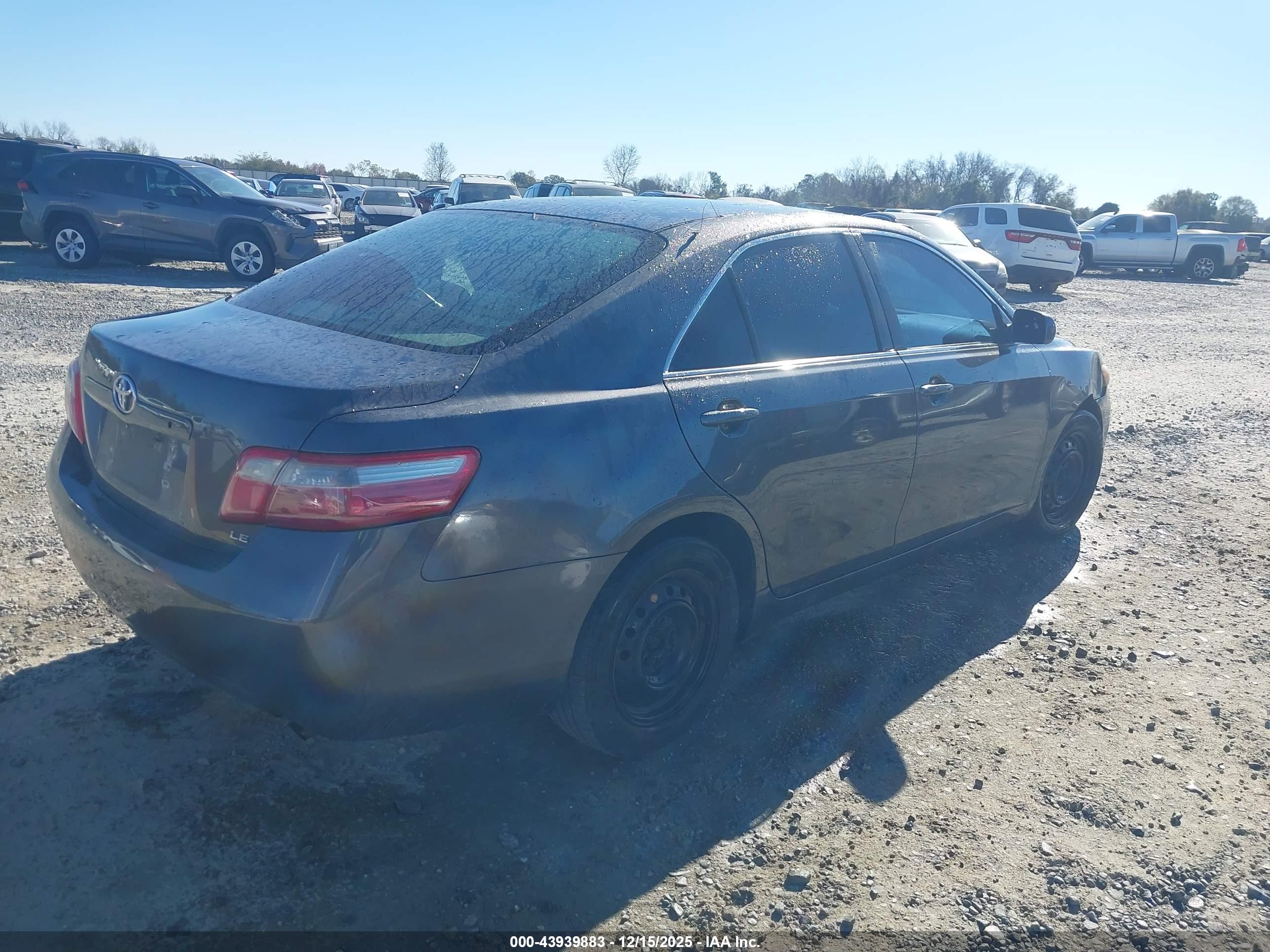 TOYOTA CAMRY image 4