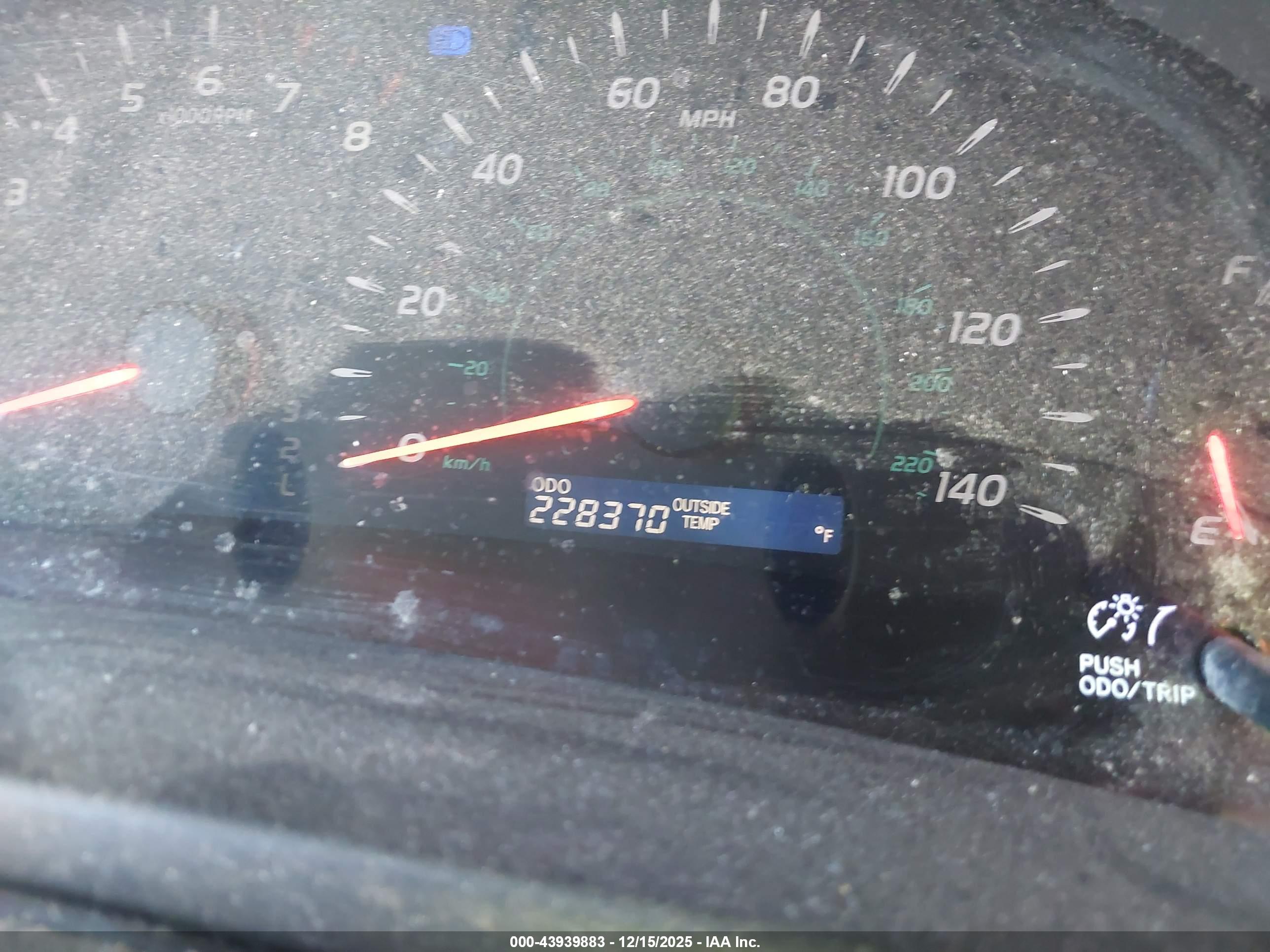 TOYOTA CAMRY image 7