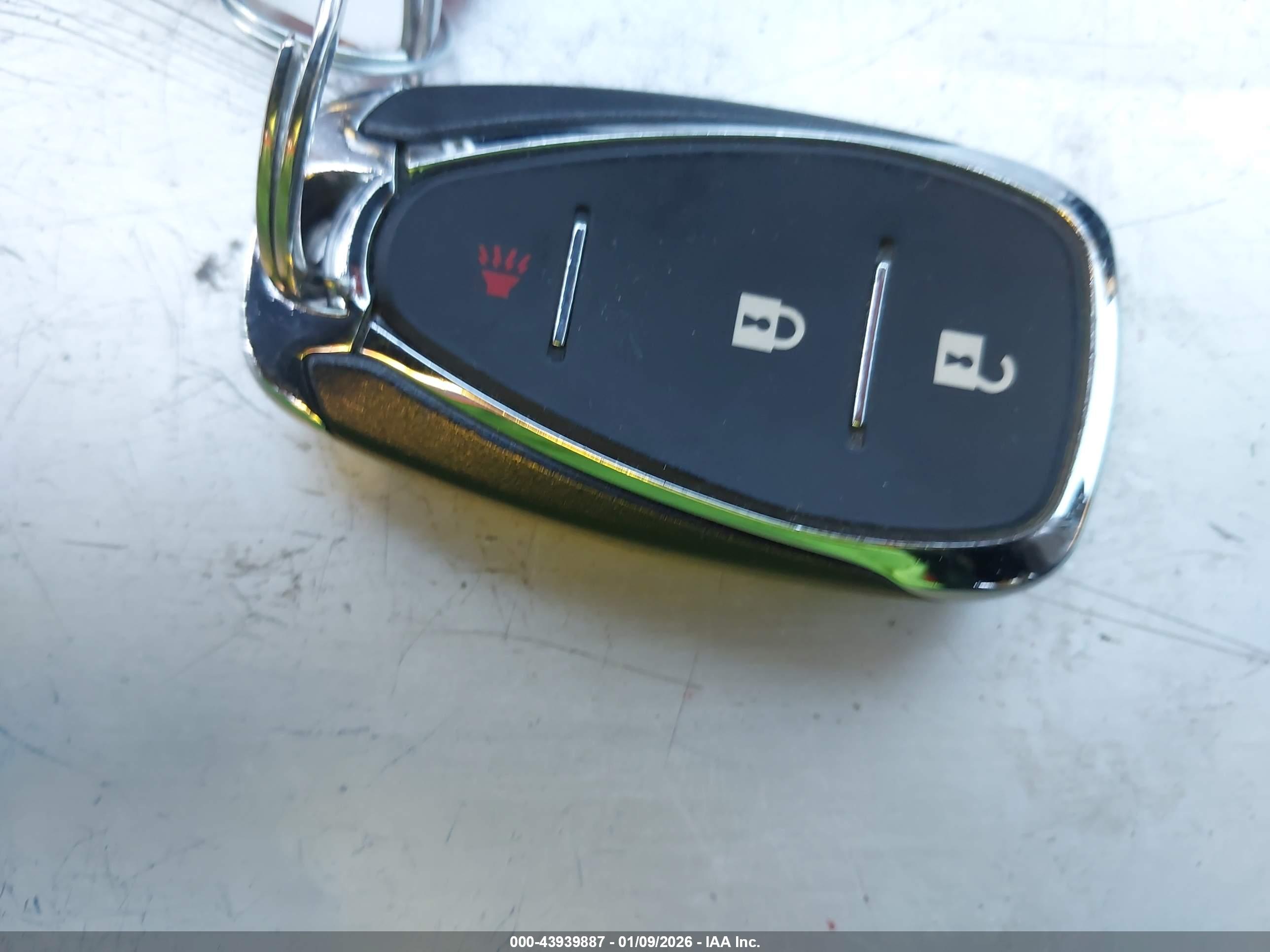 CHEVROLET EQUINOX image 11