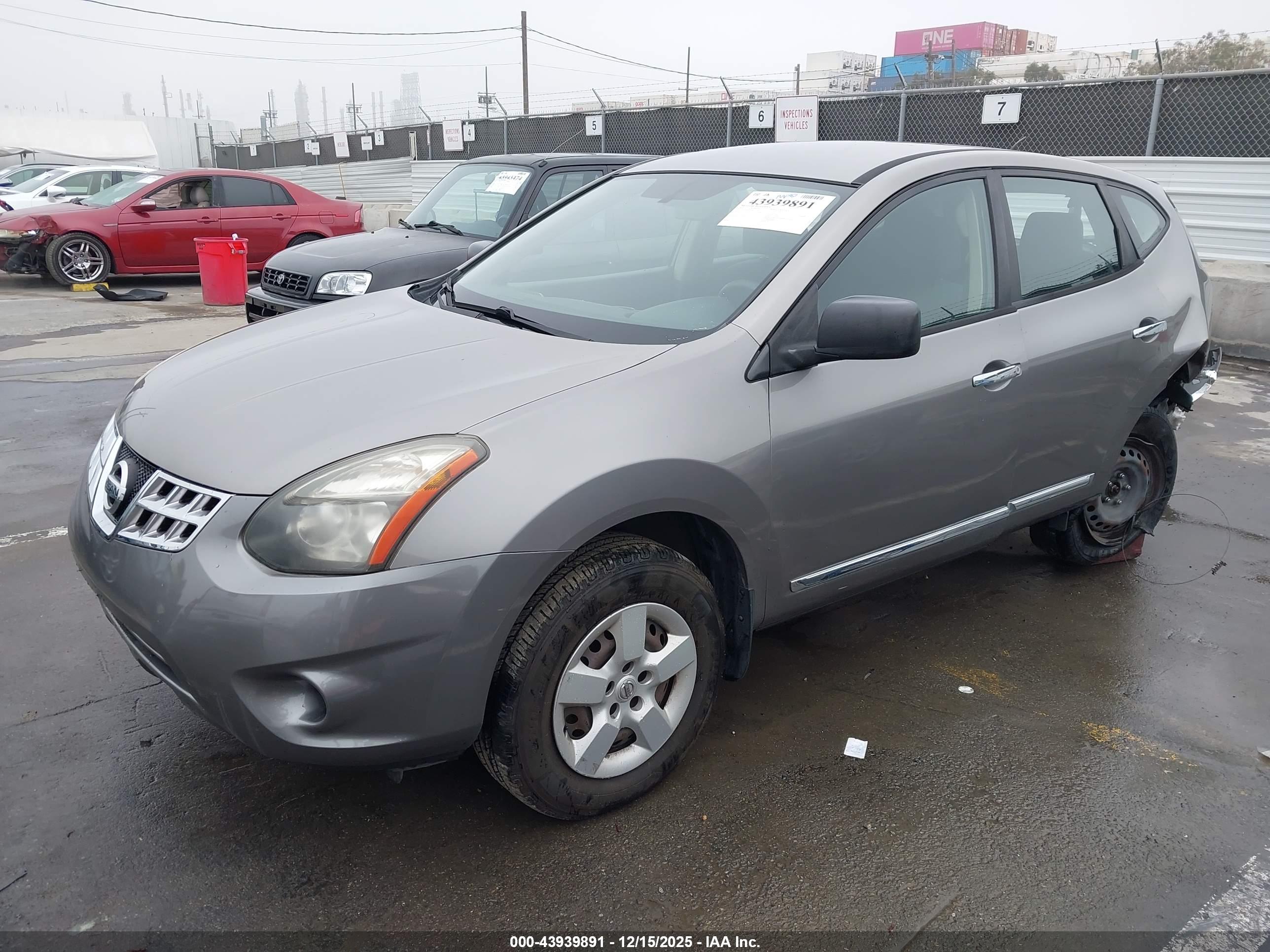 NISSAN ROGUE image 2