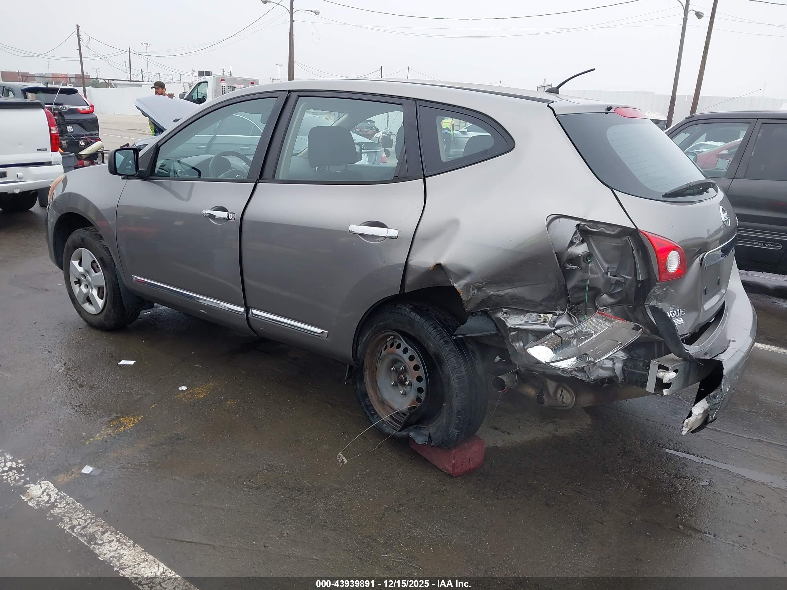NISSAN ROGUE image 3
