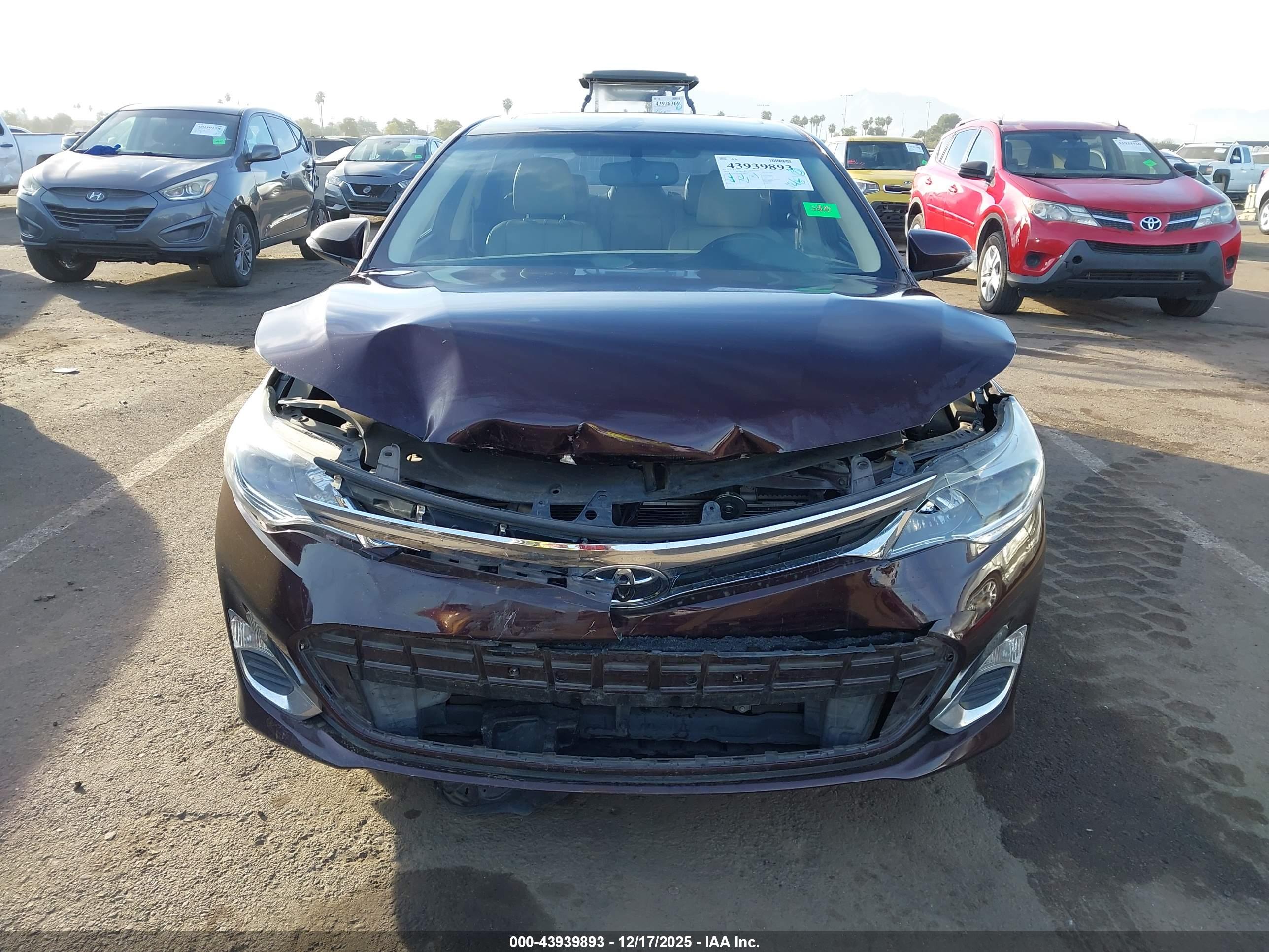 TOYOTA AVALON image 6