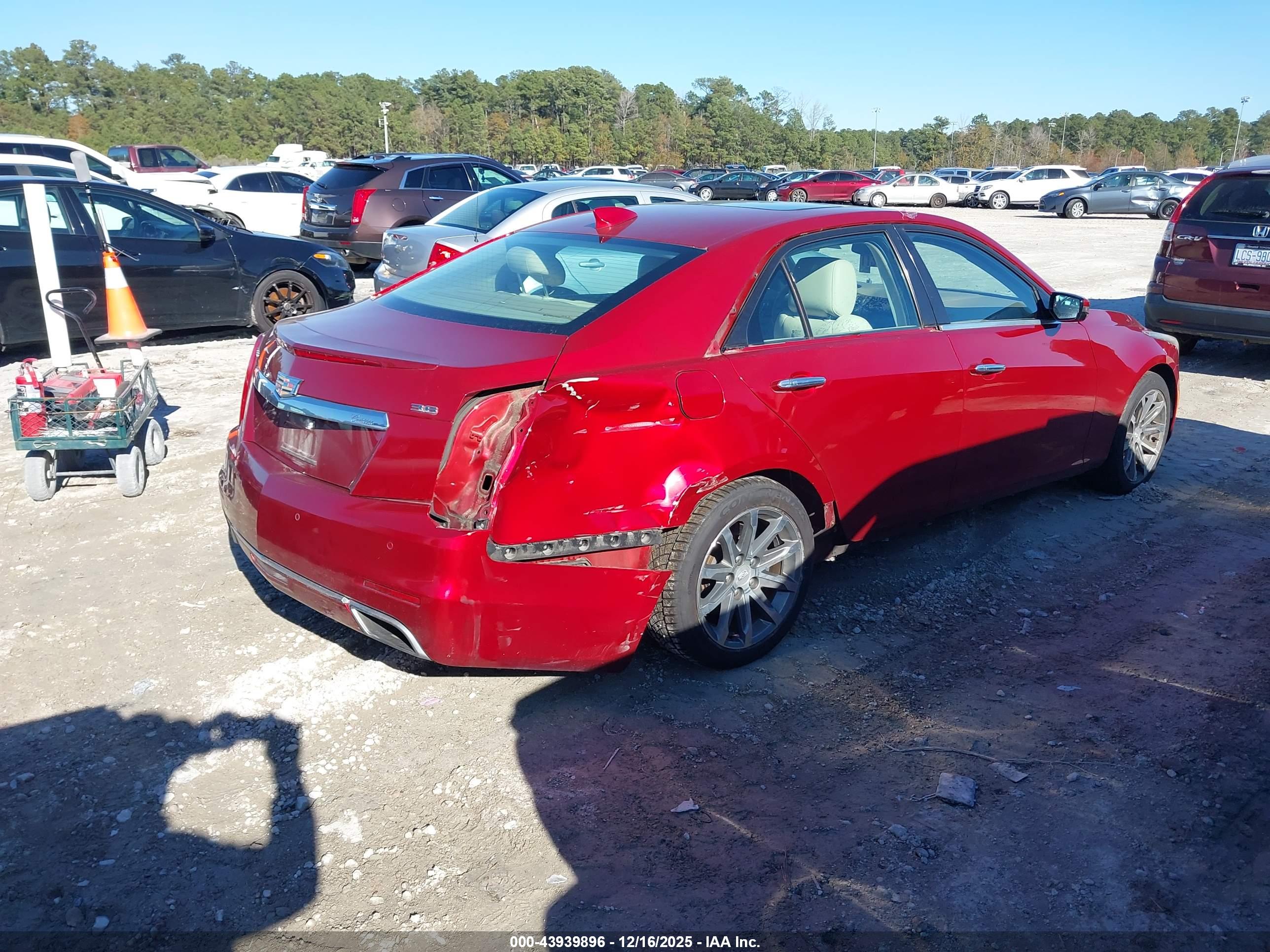 CADILLAC CTS image 4