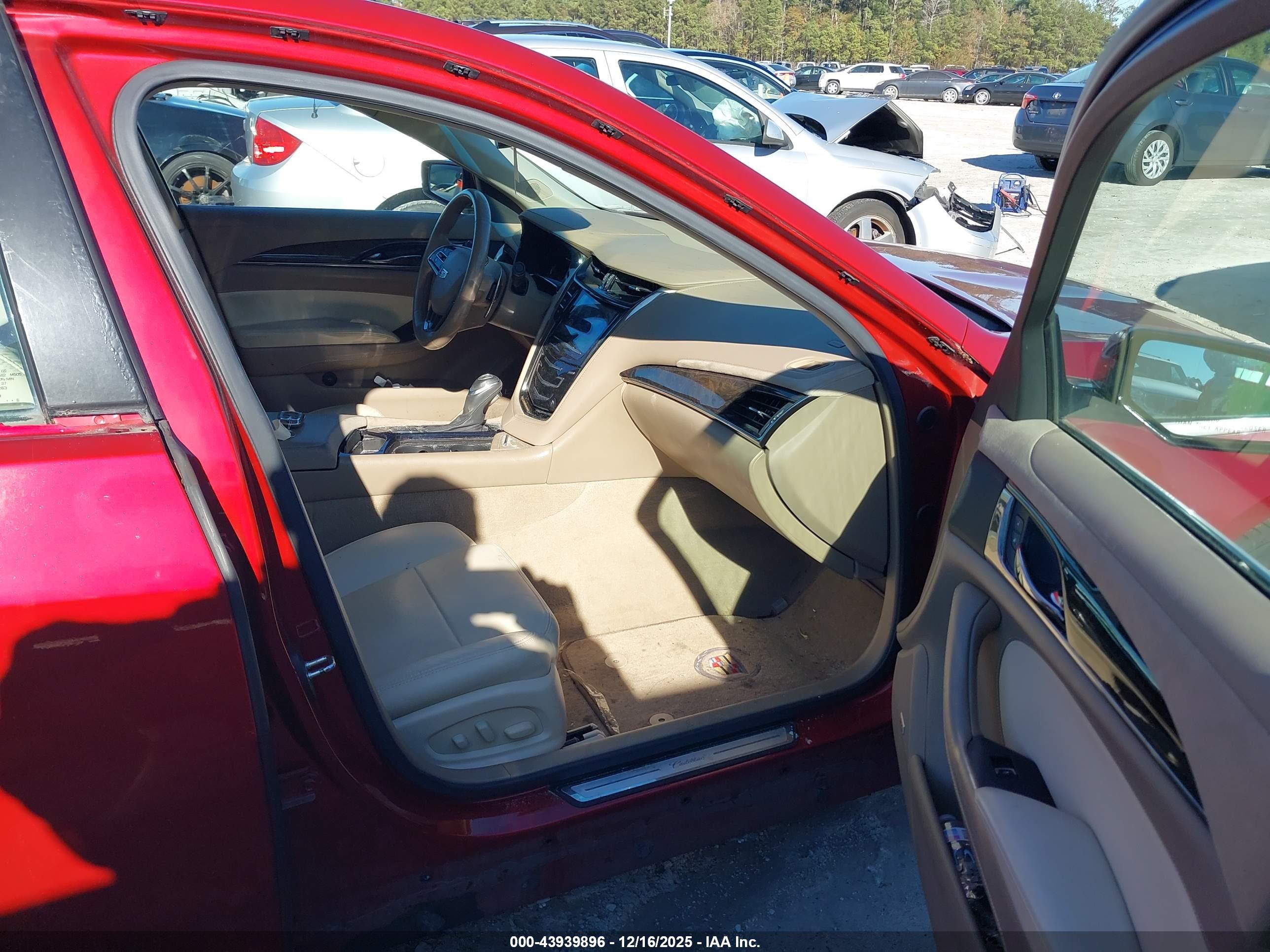 CADILLAC CTS image 5