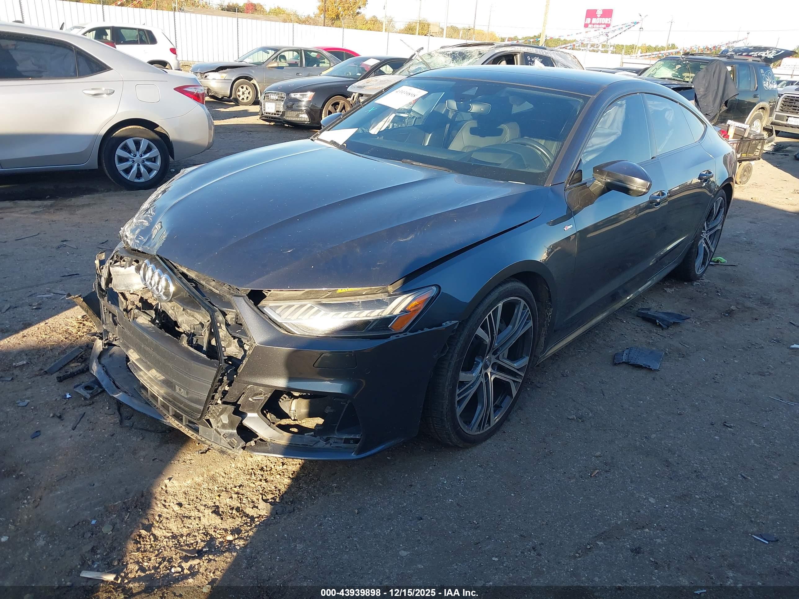 AUDI A7 image 2