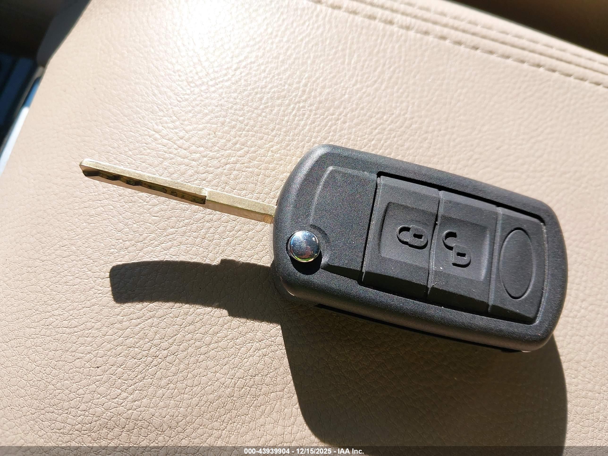 LAND ROVER image 11