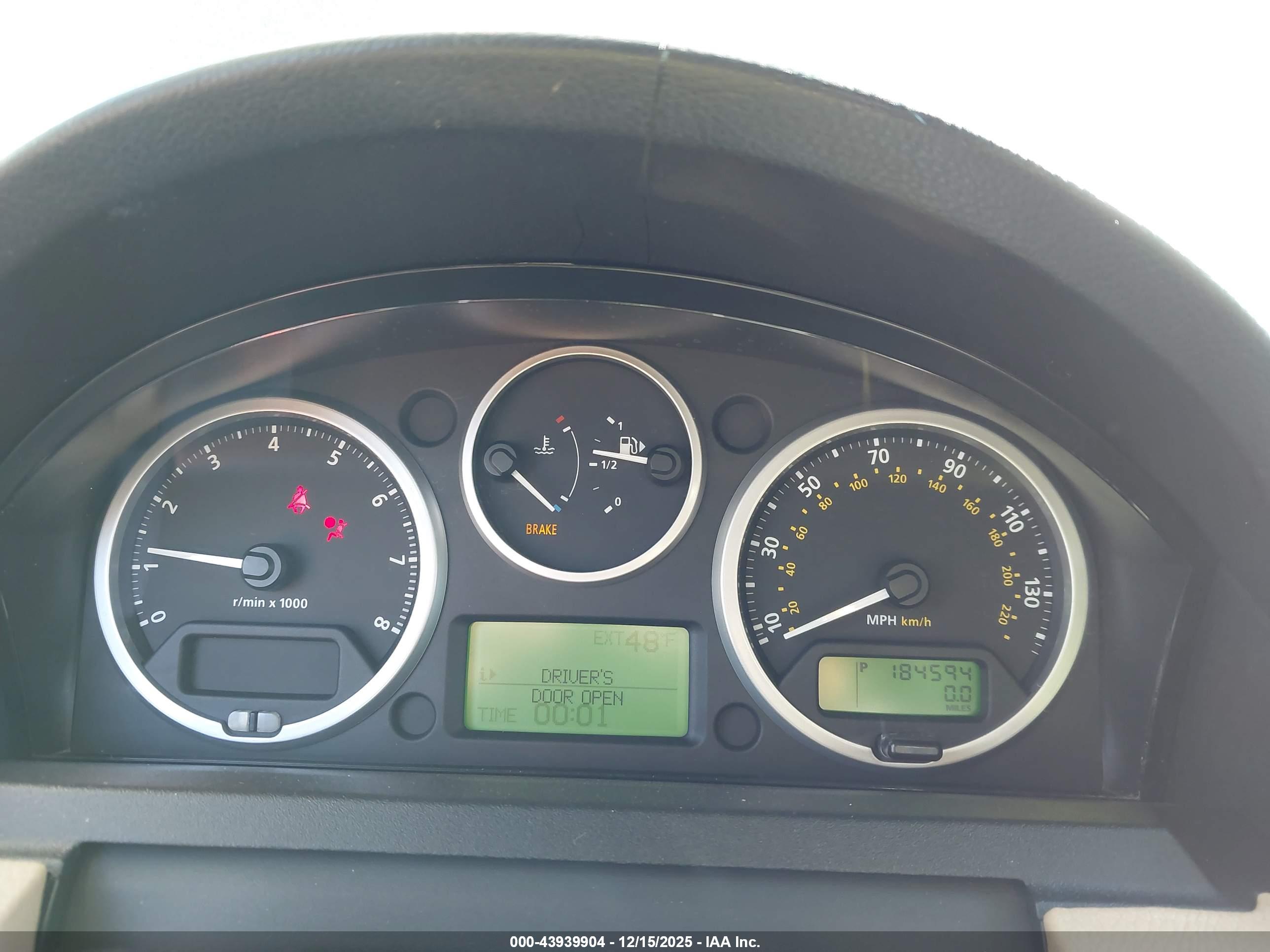 LAND ROVER image 7