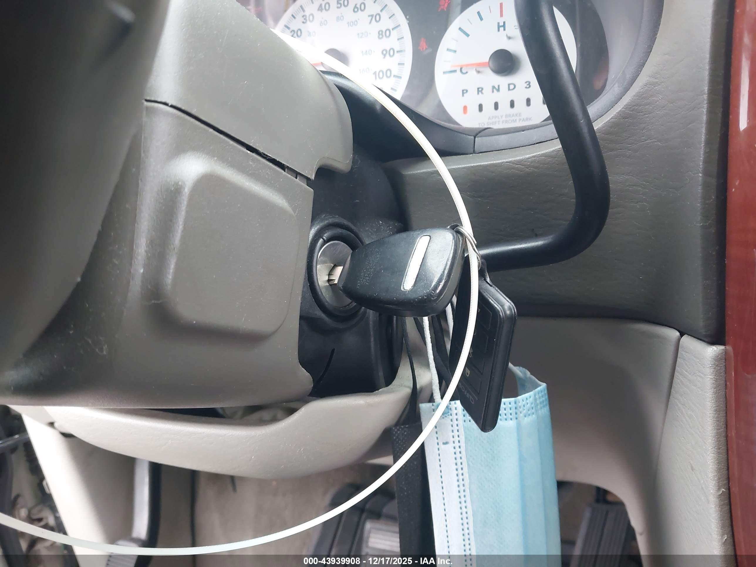 CHRYSLER TOWN image 11