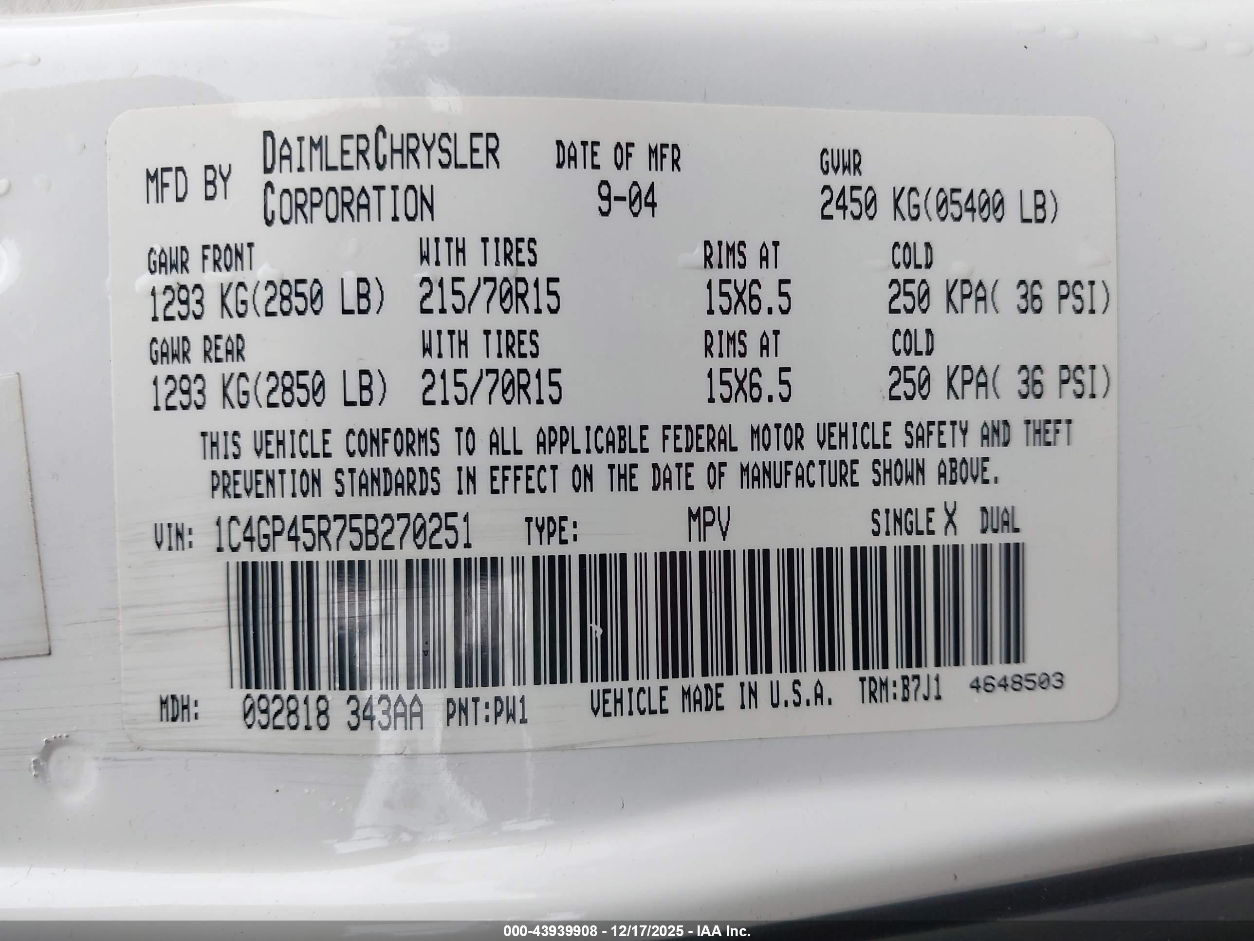 CHRYSLER TOWN image 9