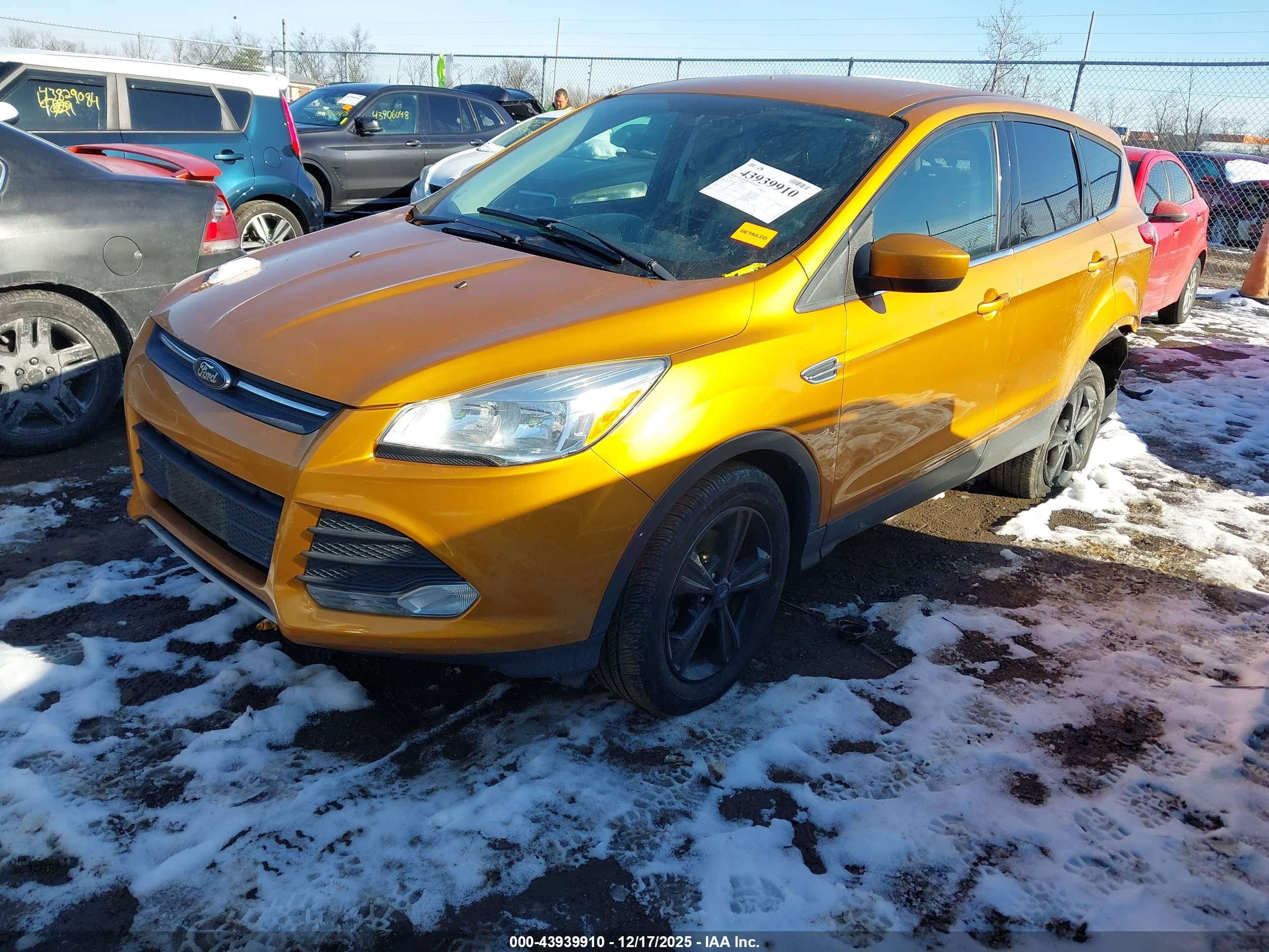FORD ESCAPE image 2