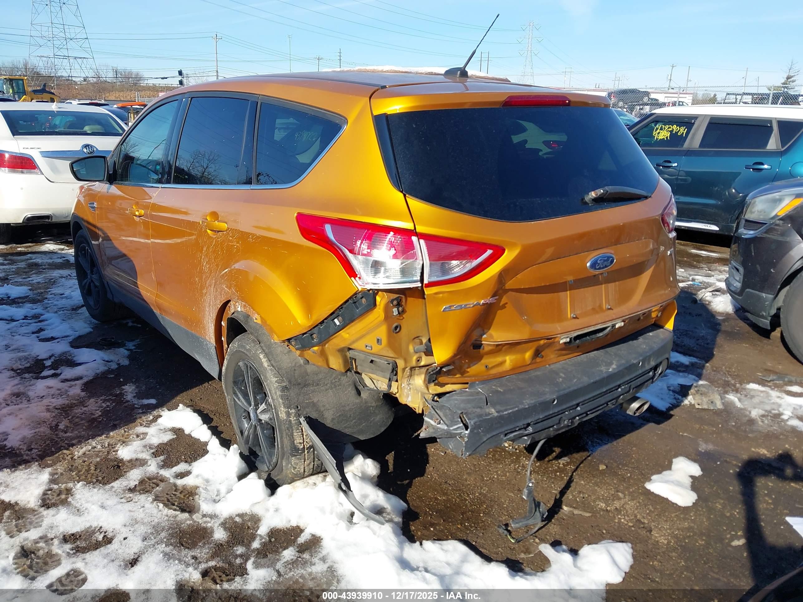 FORD ESCAPE image 3