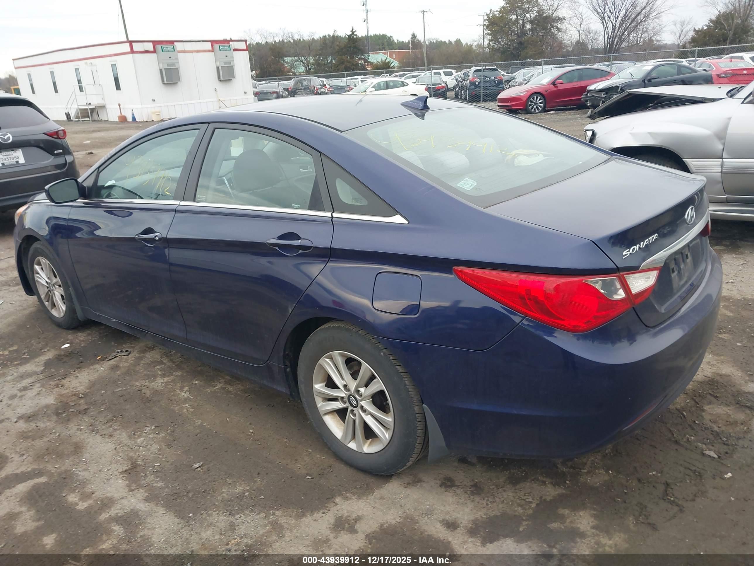 HYUNDAI SONATA image 3
