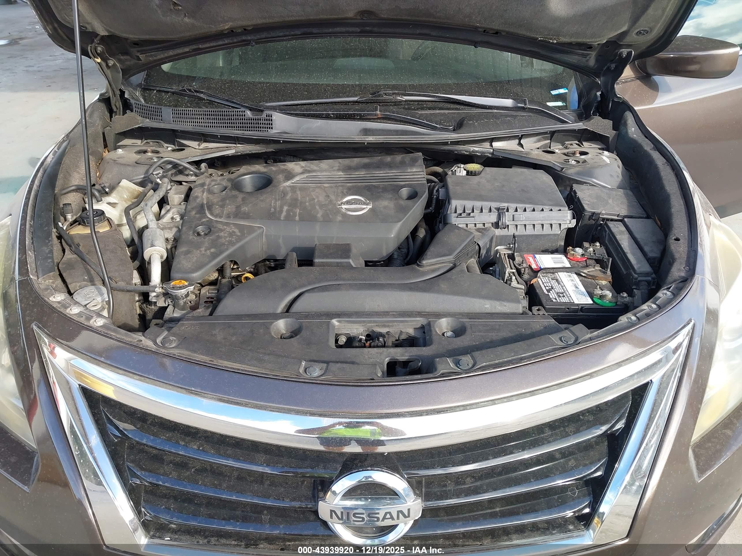 NISSAN ALTIMA image 10