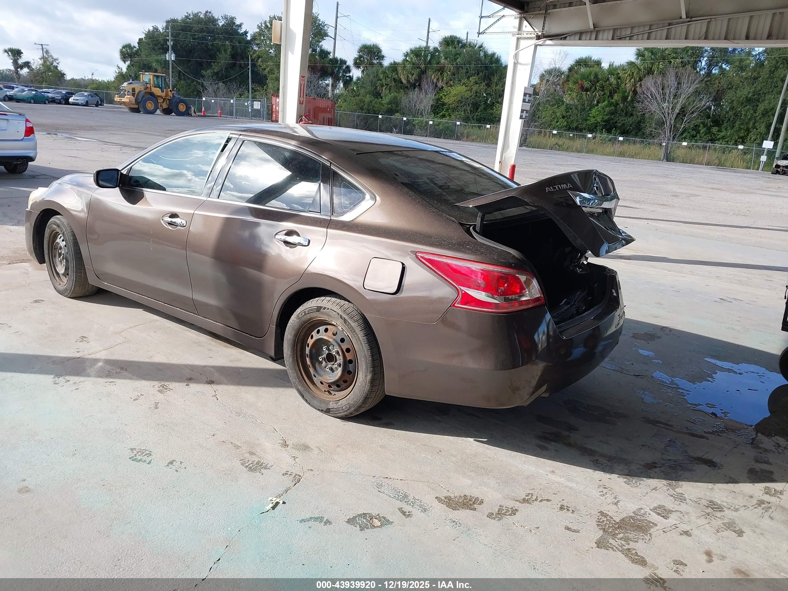 NISSAN ALTIMA image 3