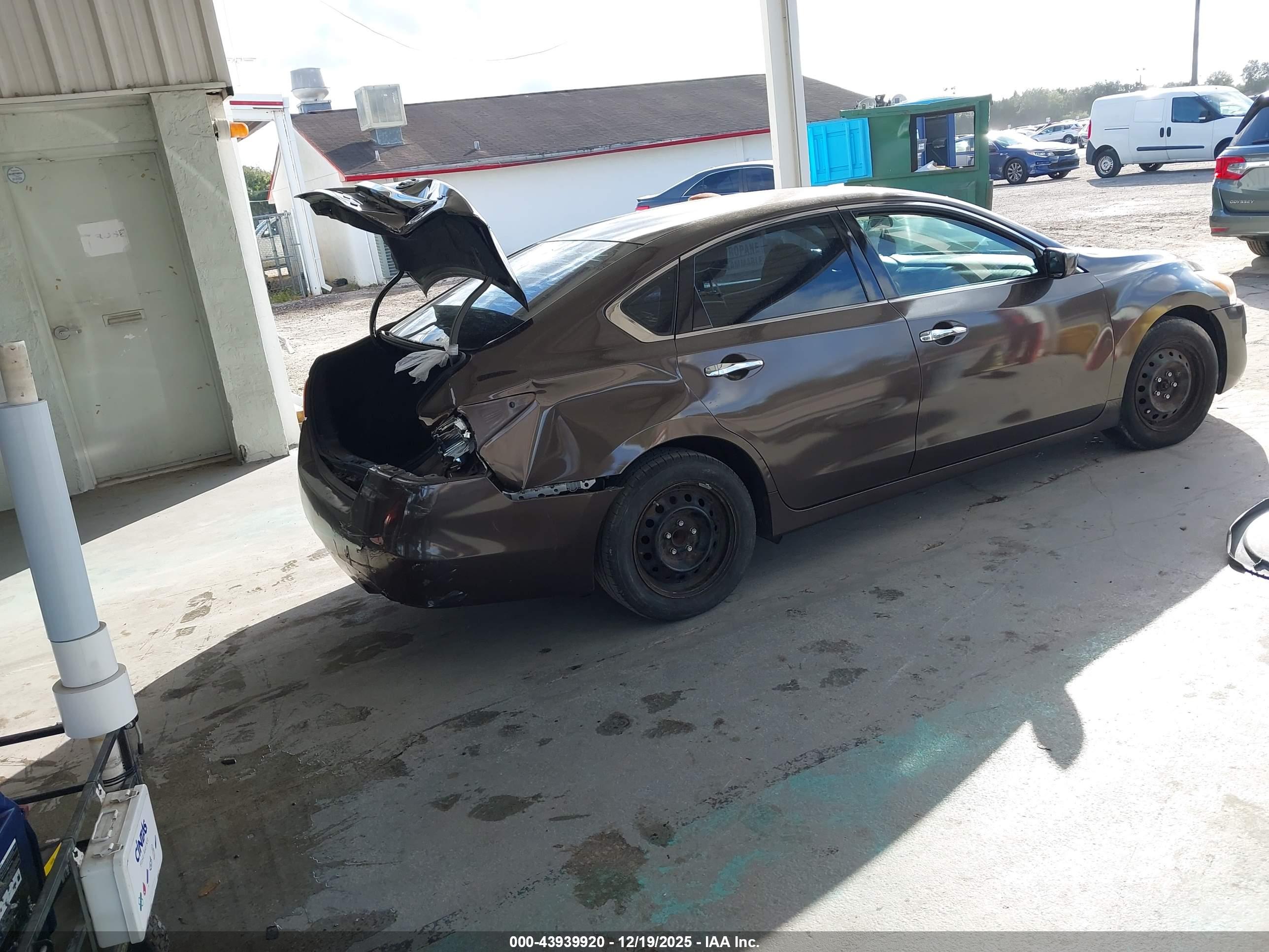 NISSAN ALTIMA image 4