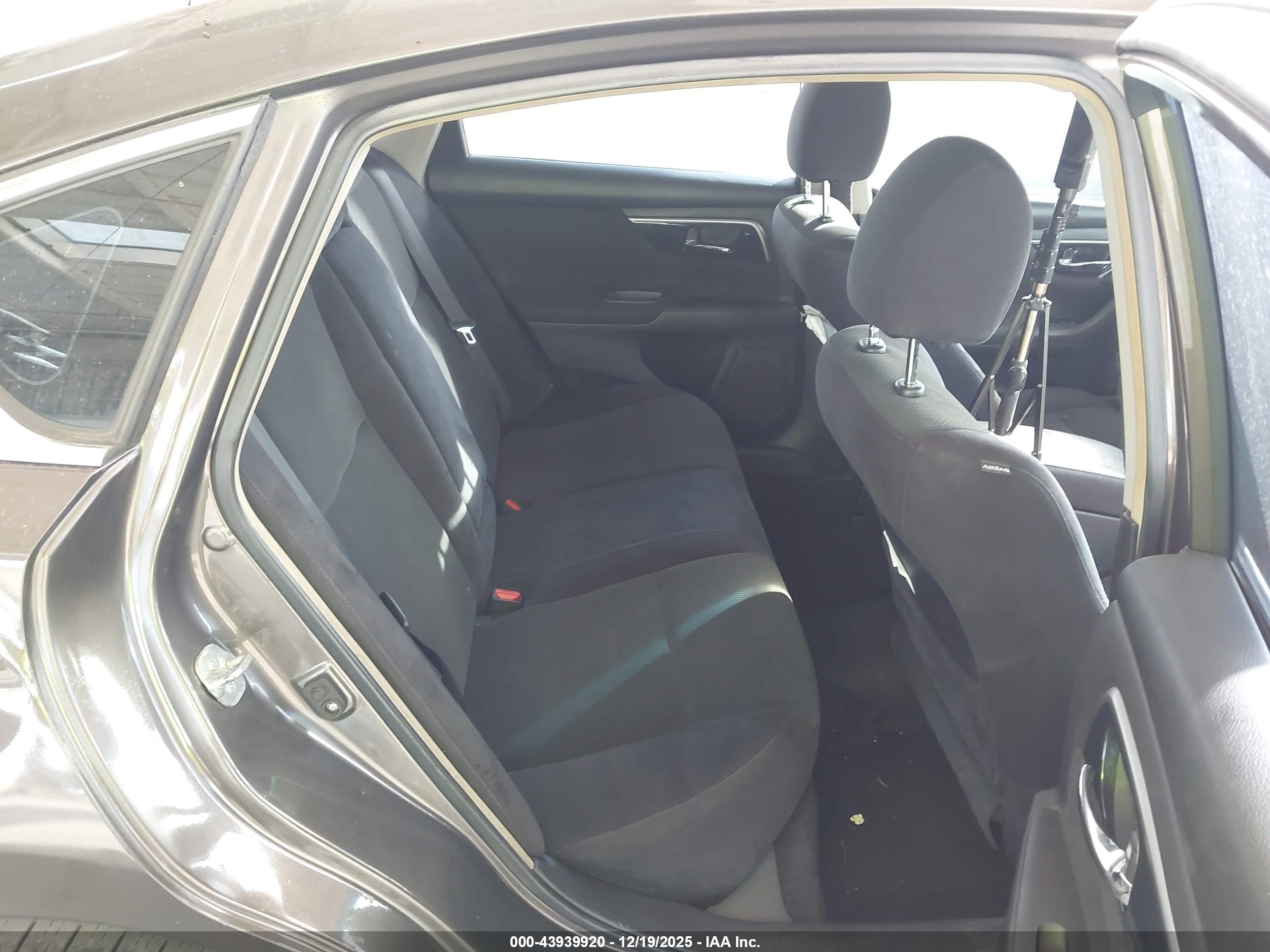 NISSAN ALTIMA image 8