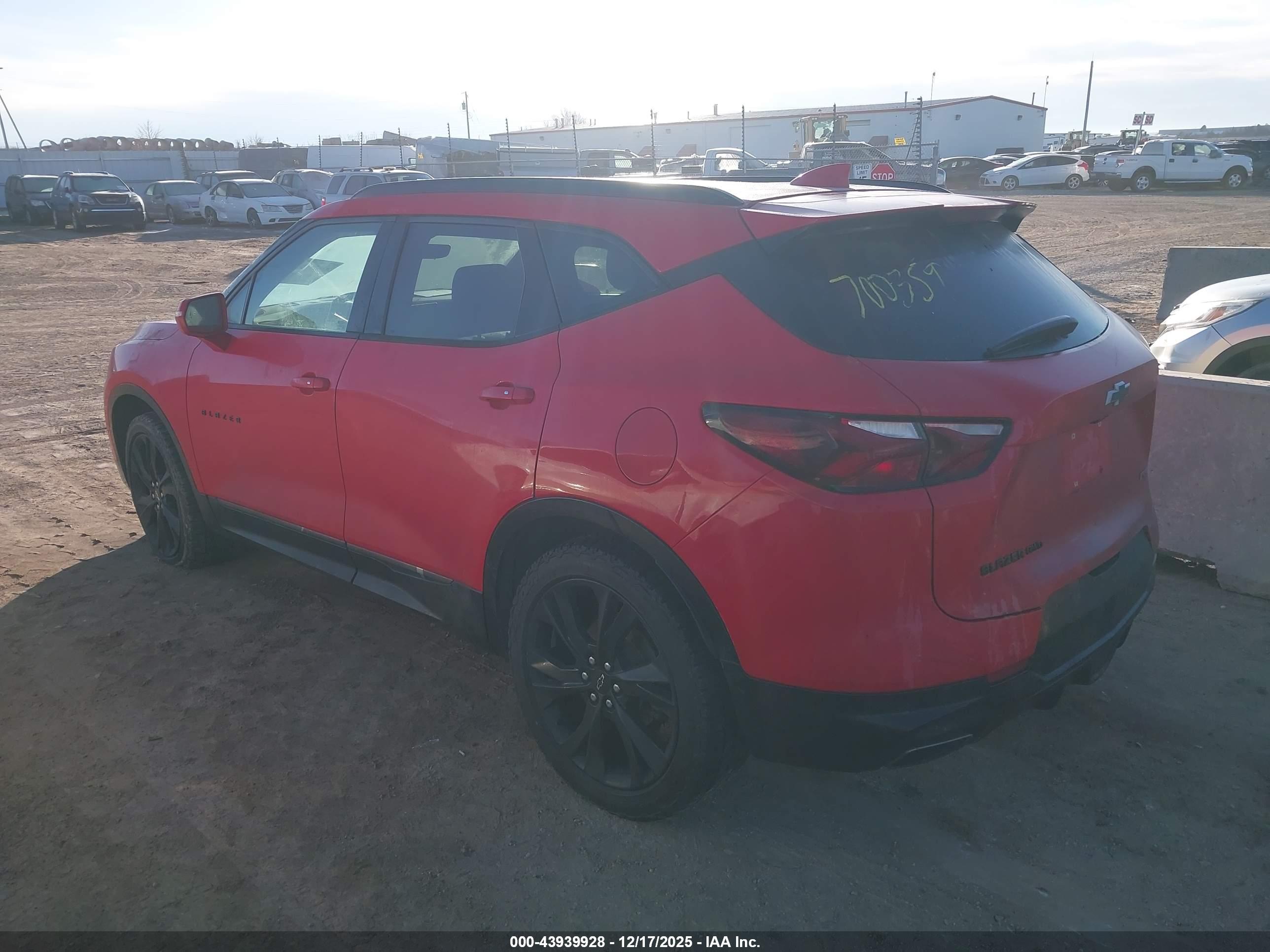 CHEVROLET BLAZER image 3