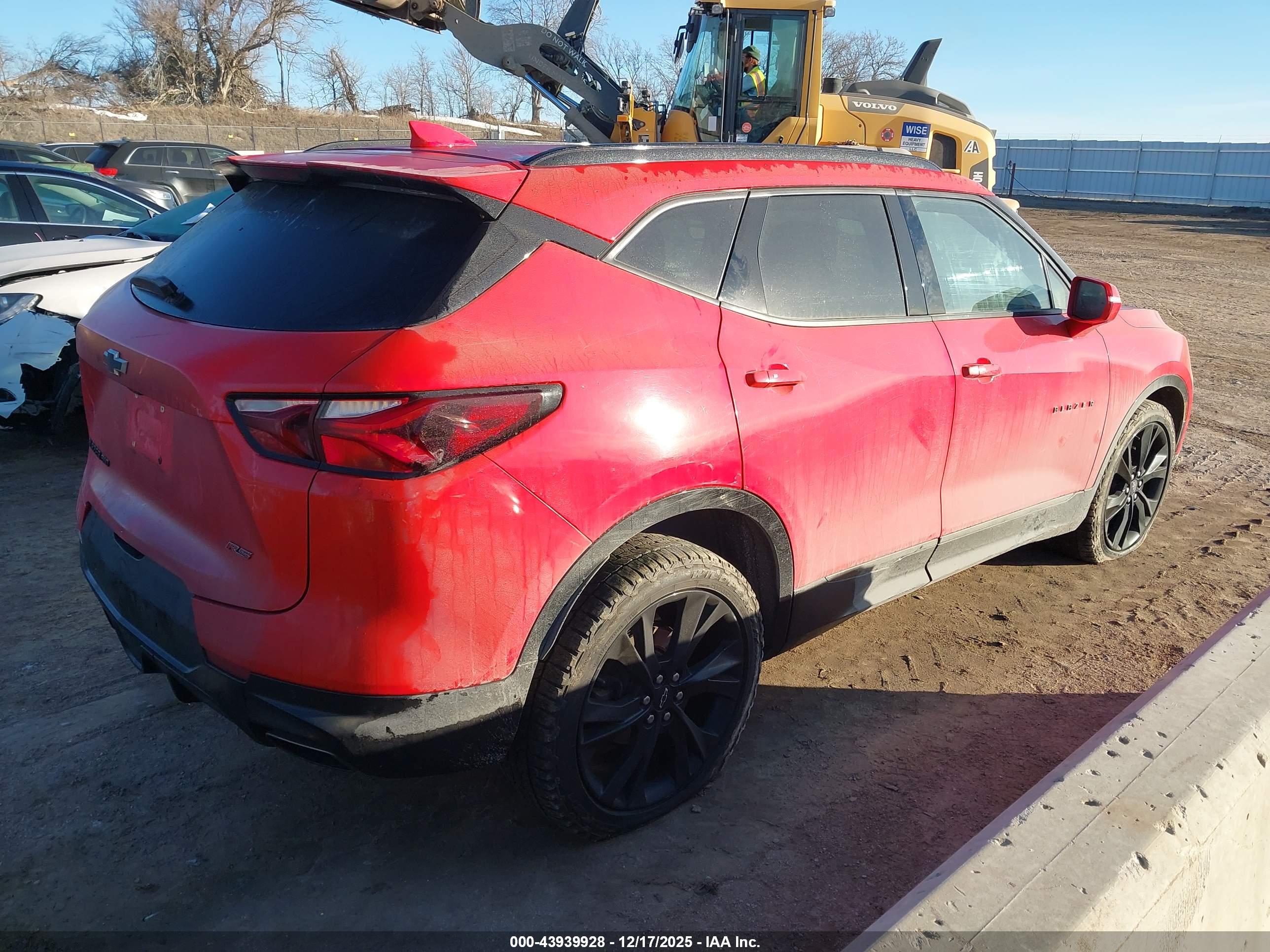 CHEVROLET BLAZER image 4