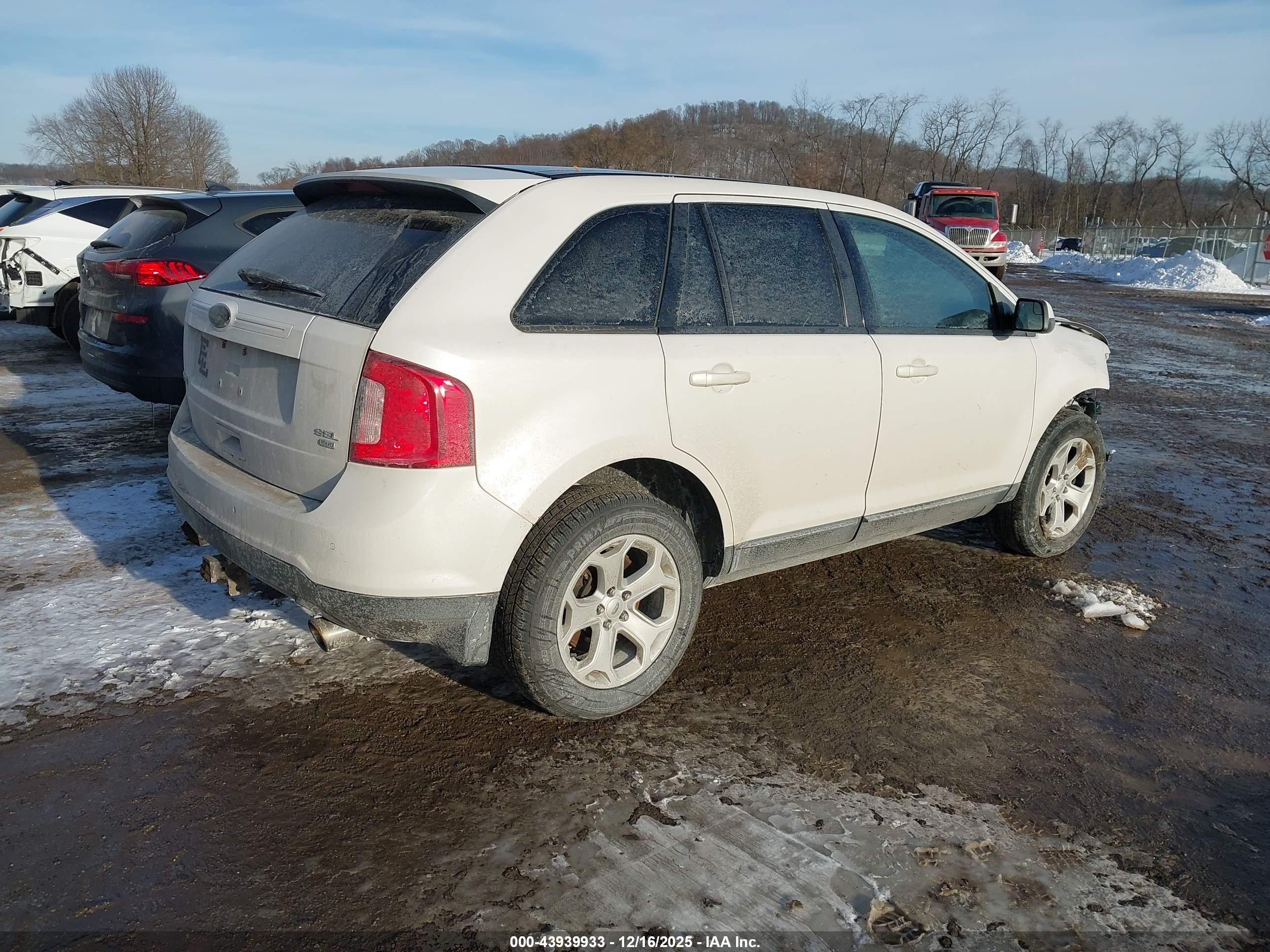FORD EDGE image 4