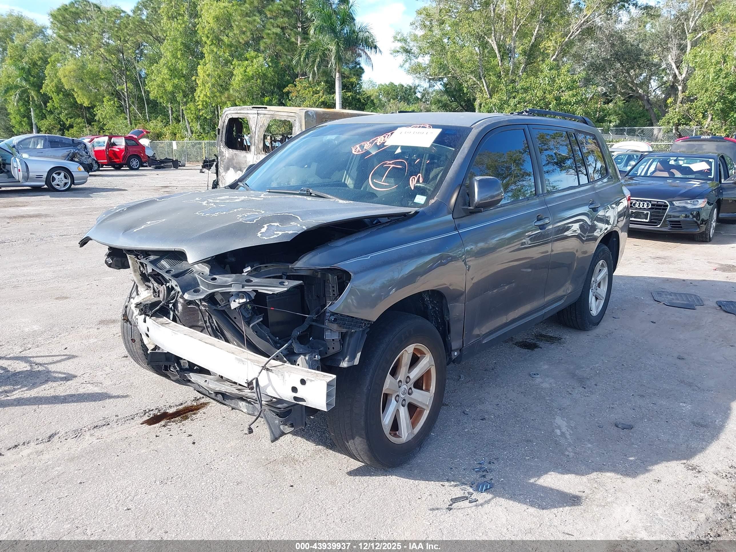 TOYOTA HIGHLANDER image 2