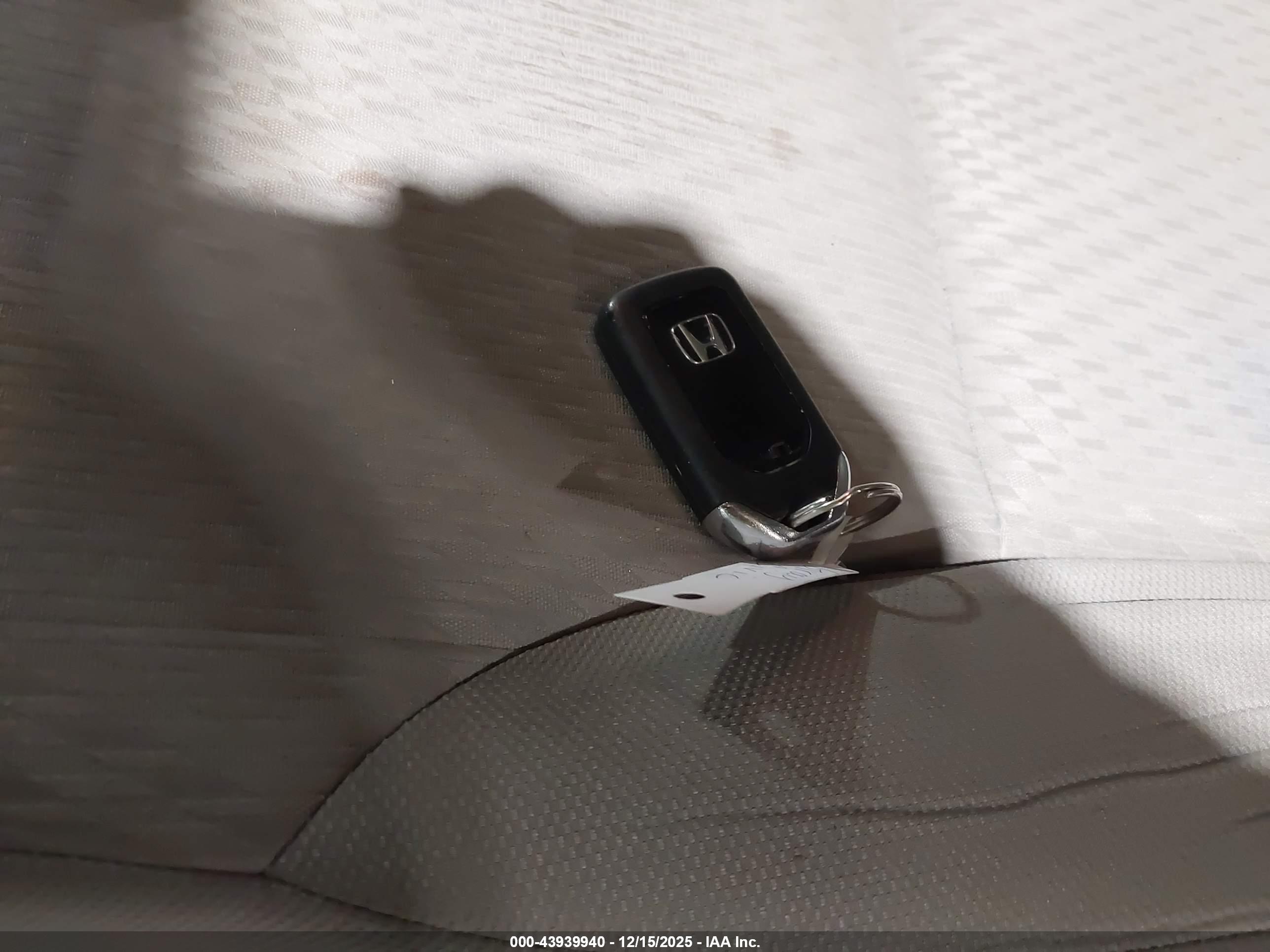 HONDA CIVIC image 11
