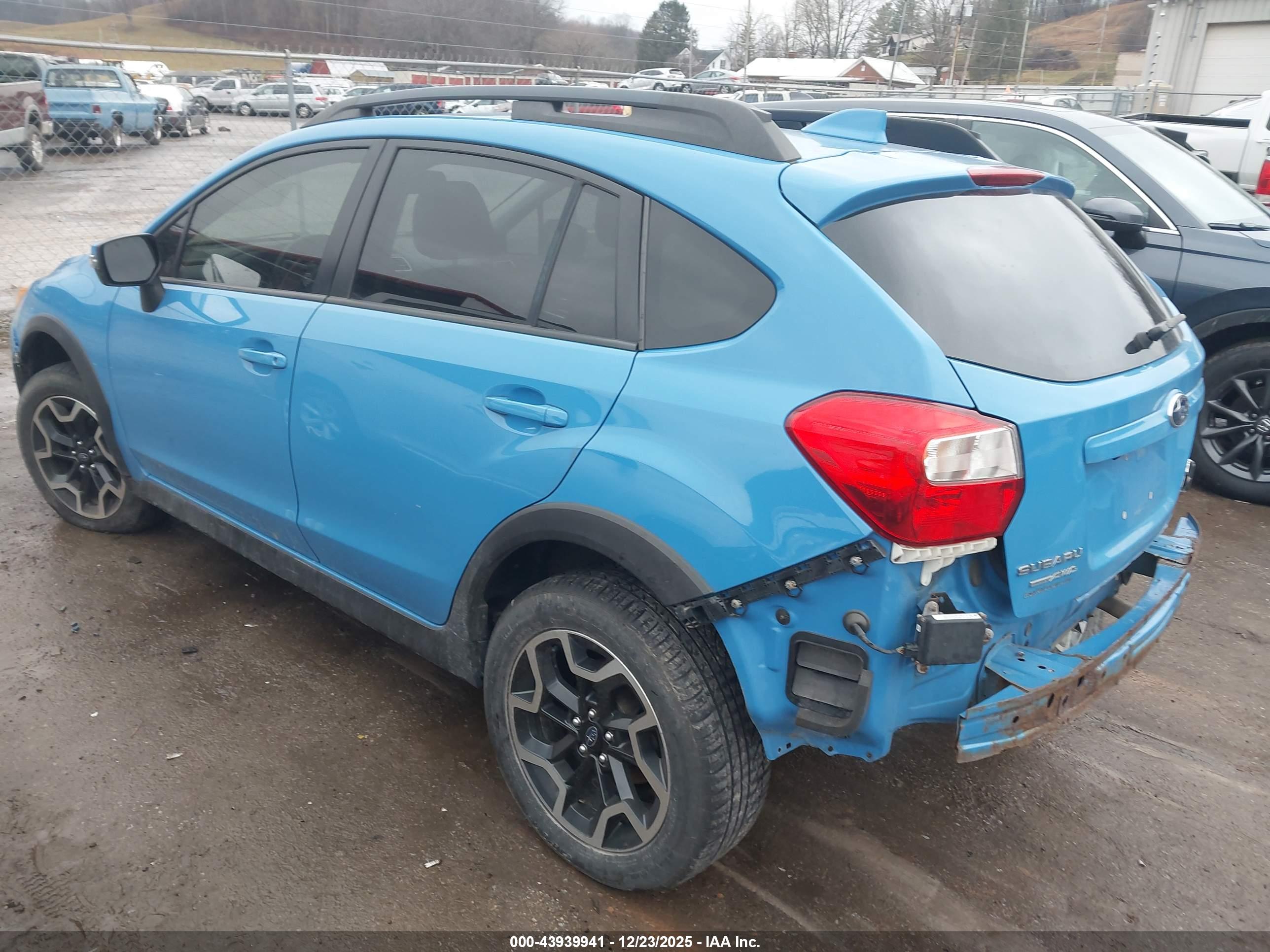 SUBARU CROSSTREK image 3