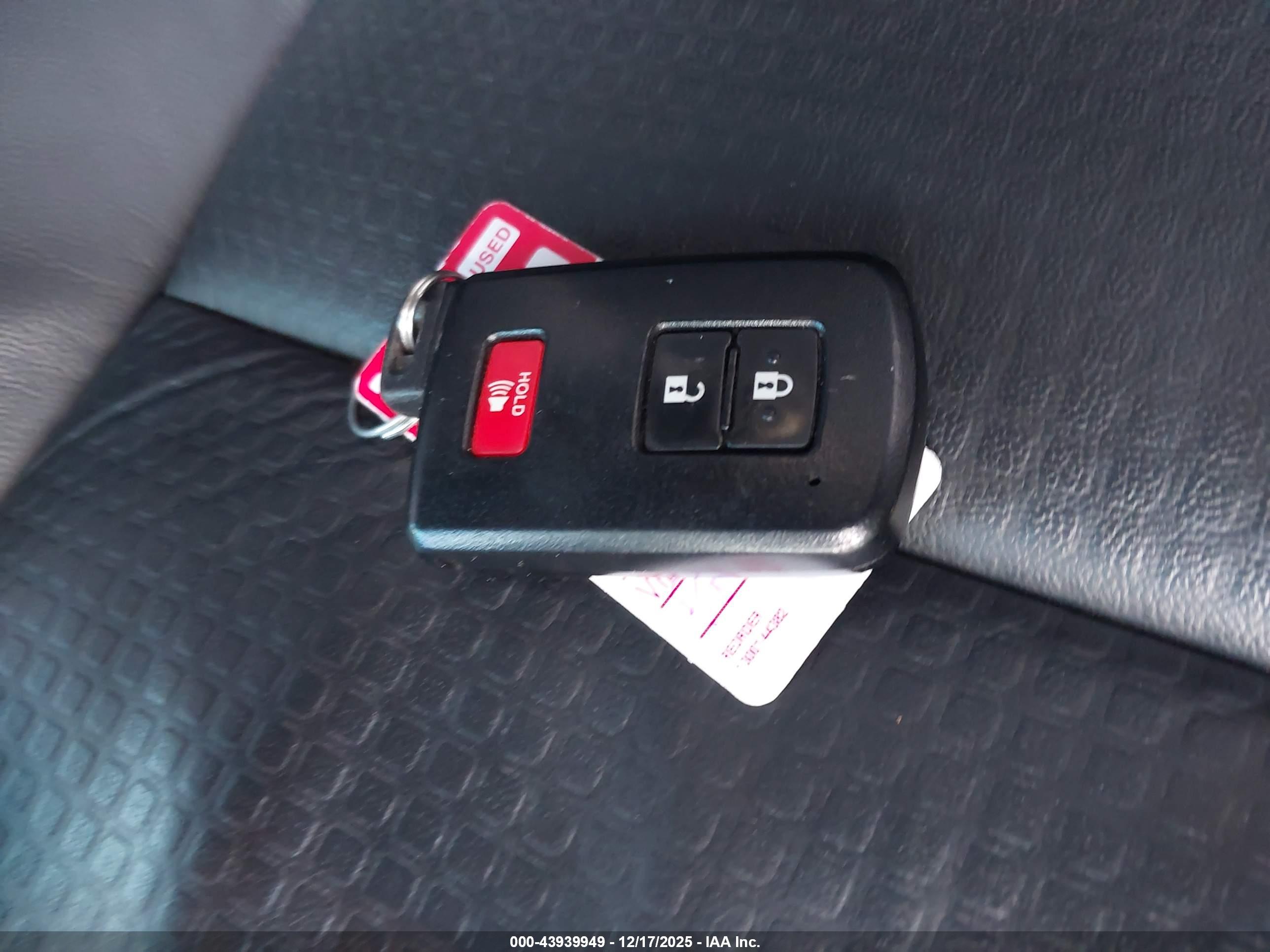 TOYOTA TACOMA image 11