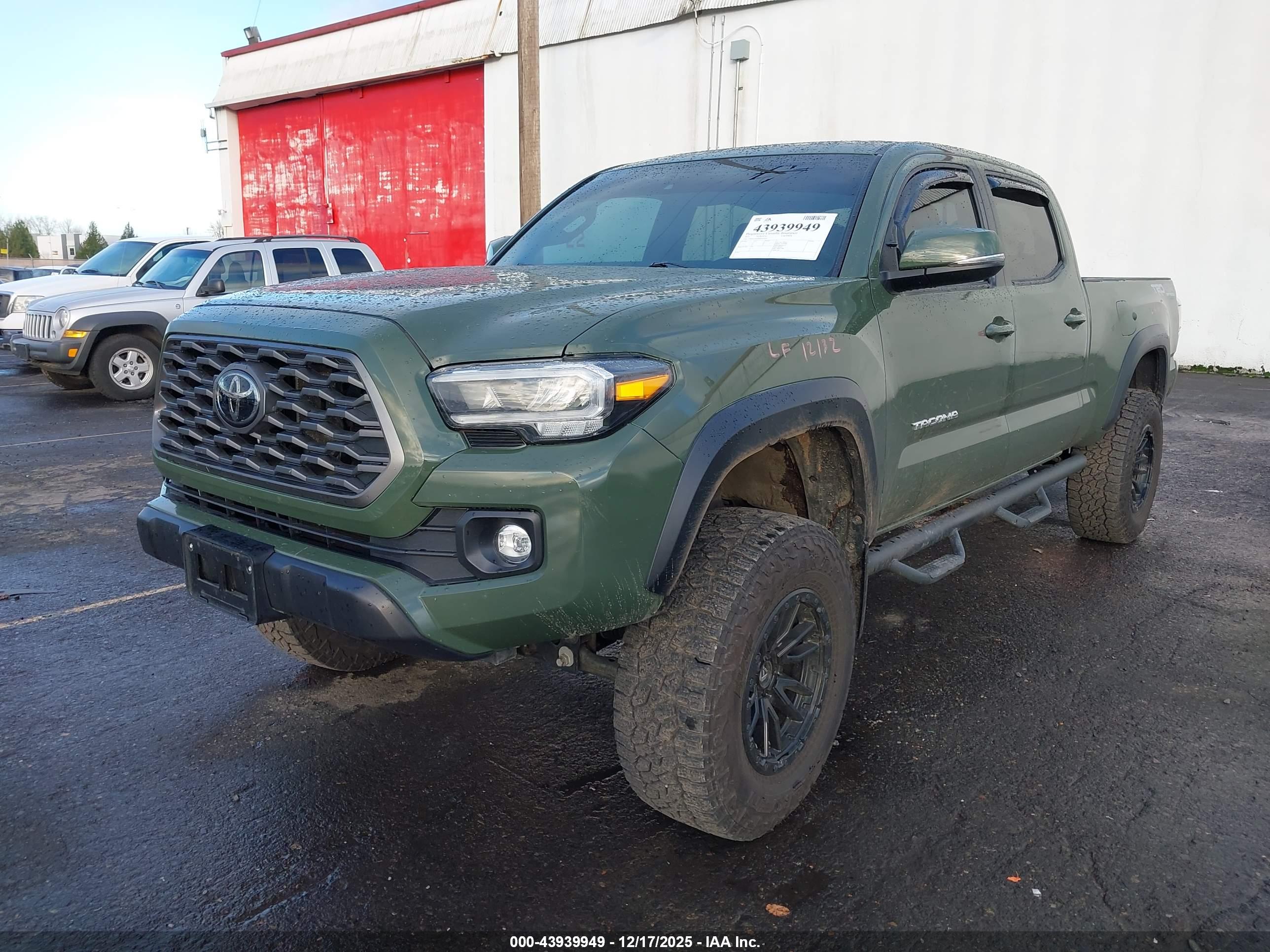 TOYOTA TACOMA image 2