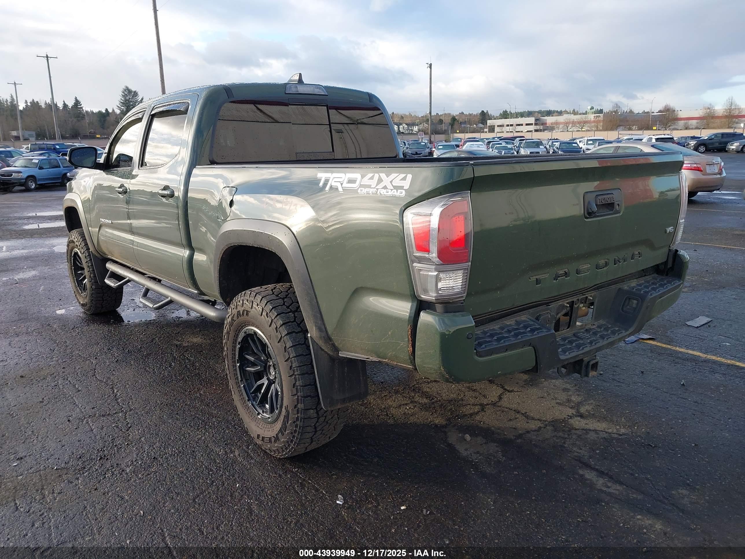 TOYOTA TACOMA image 3