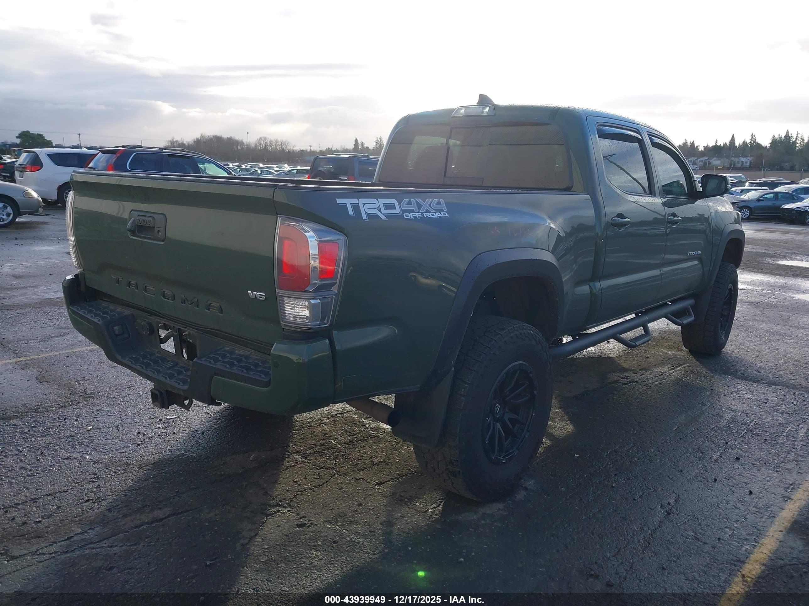 TOYOTA TACOMA image 4