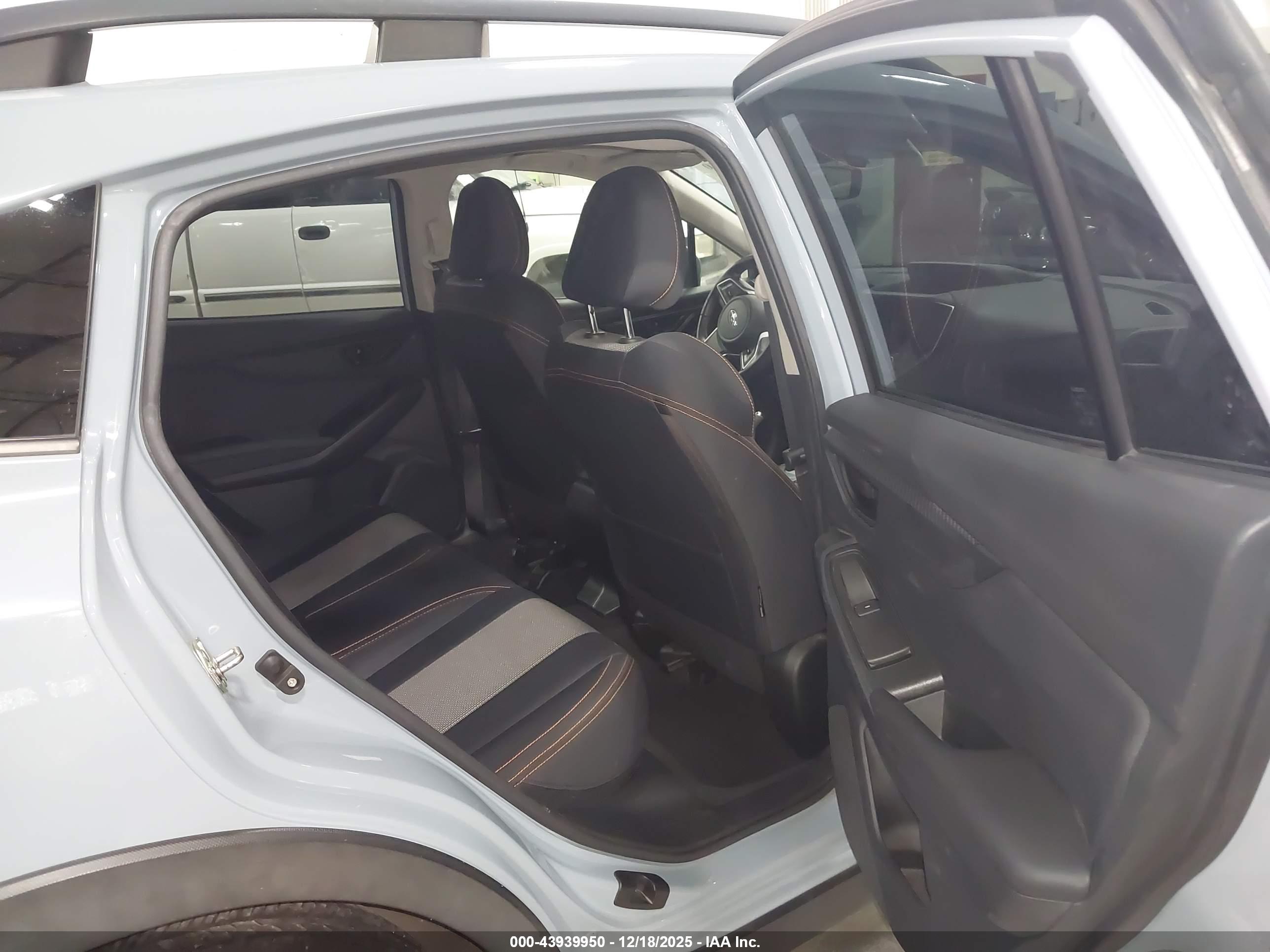 SUBARU CROSSTREK image 8