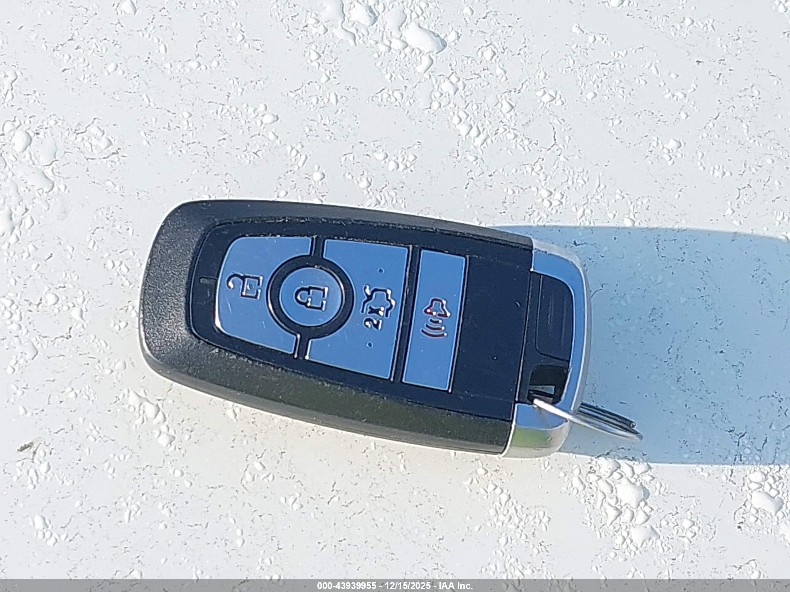 FORD EXPLORER image 11