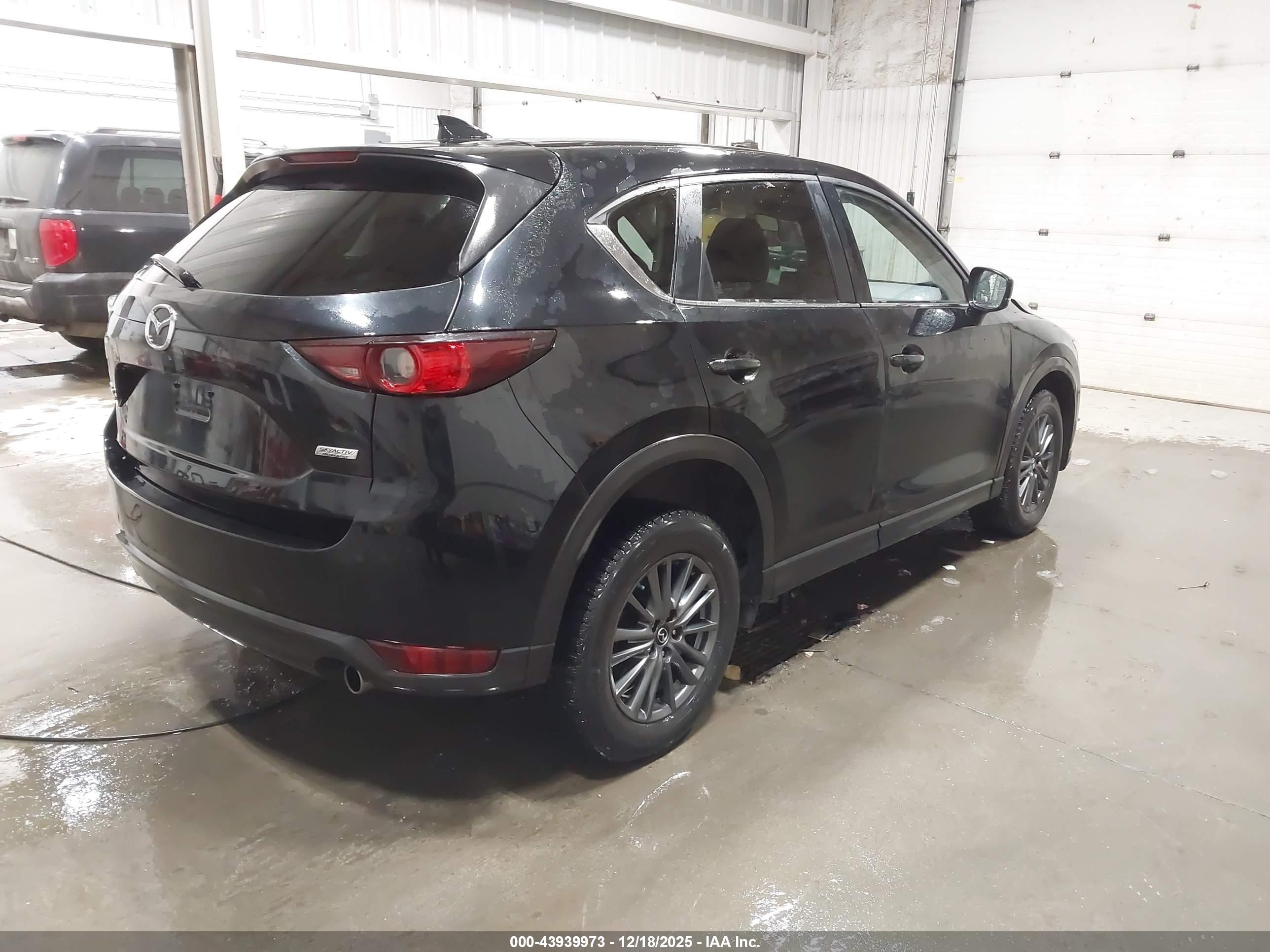 MAZDA CX-5 image 4