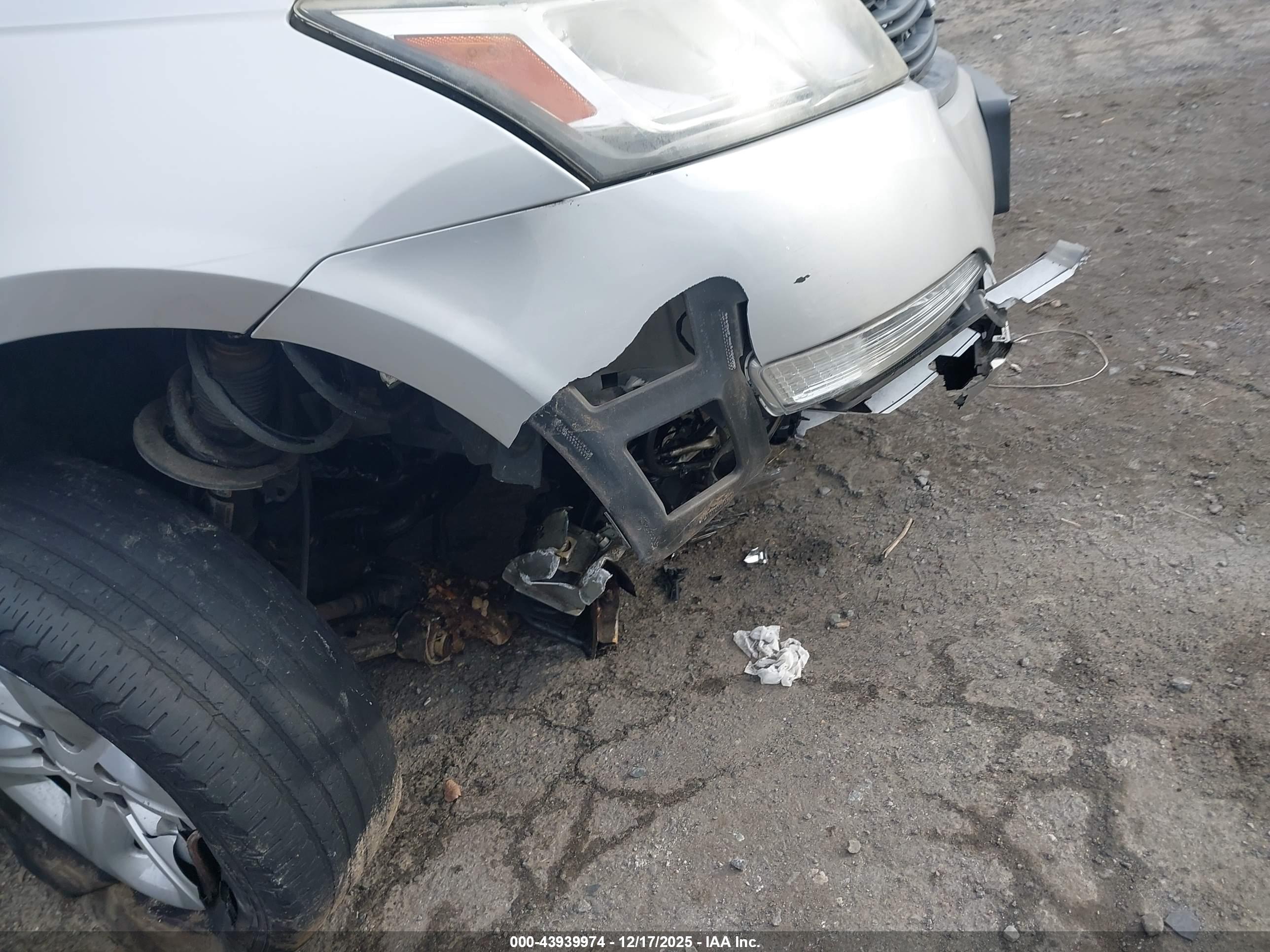 CHEVROLET TRAVERSE image 6