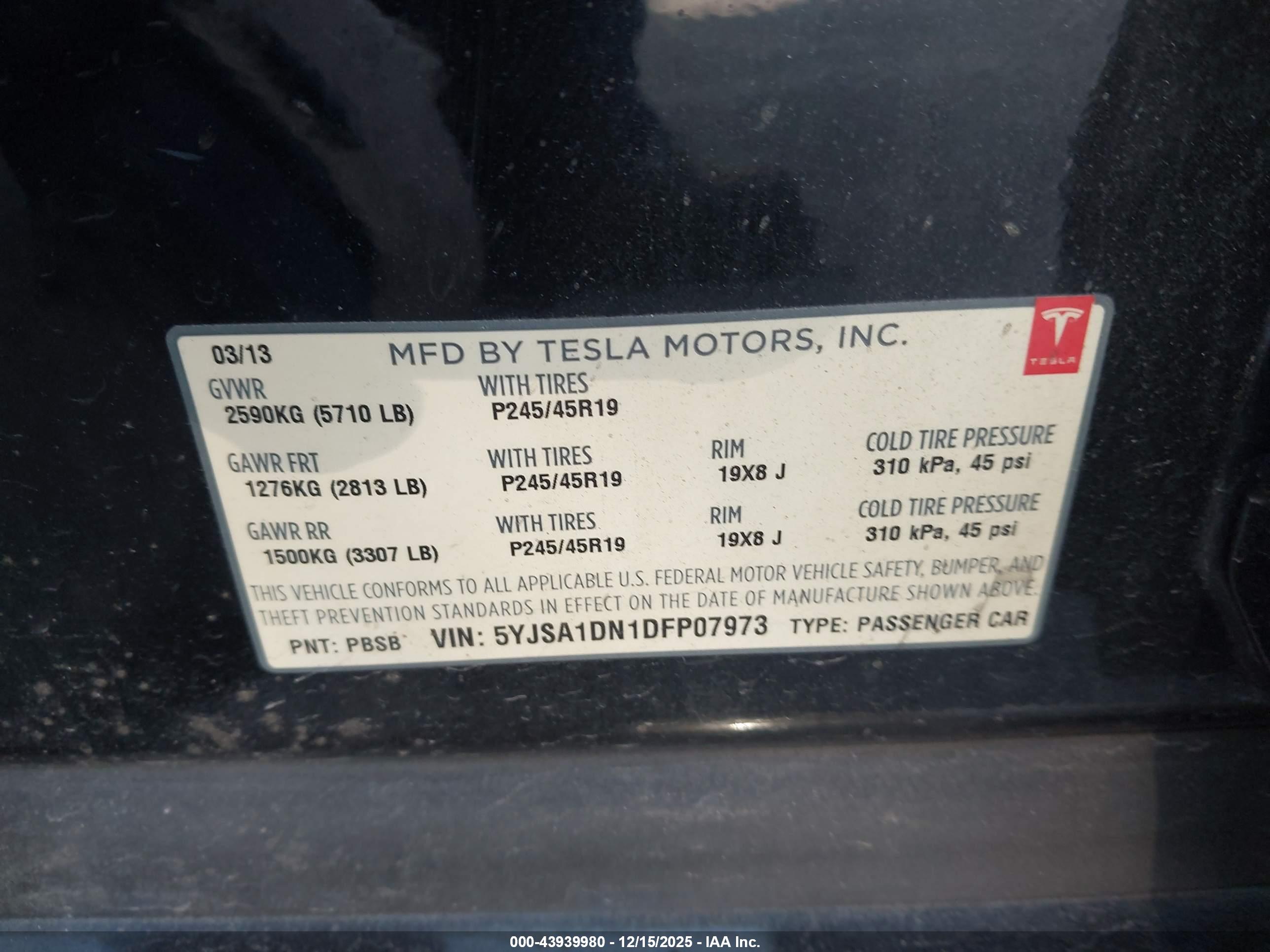 TESLA MODEL image 9