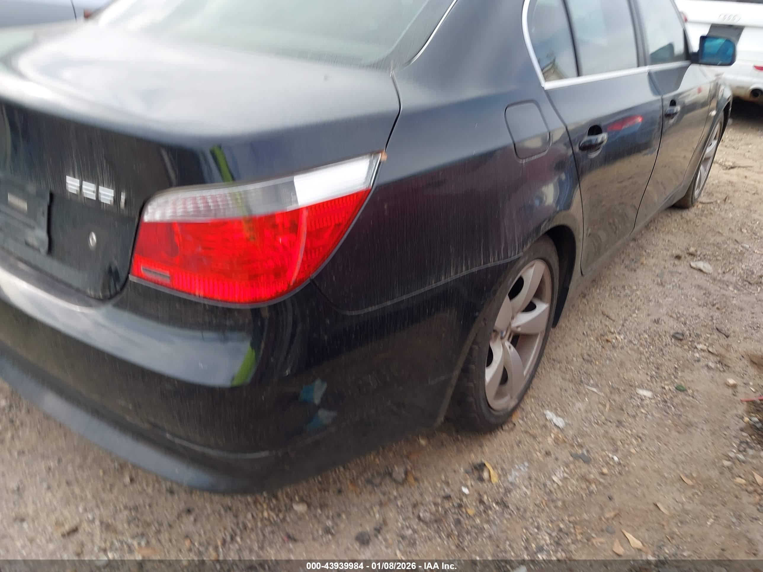 BMW 525I image 4