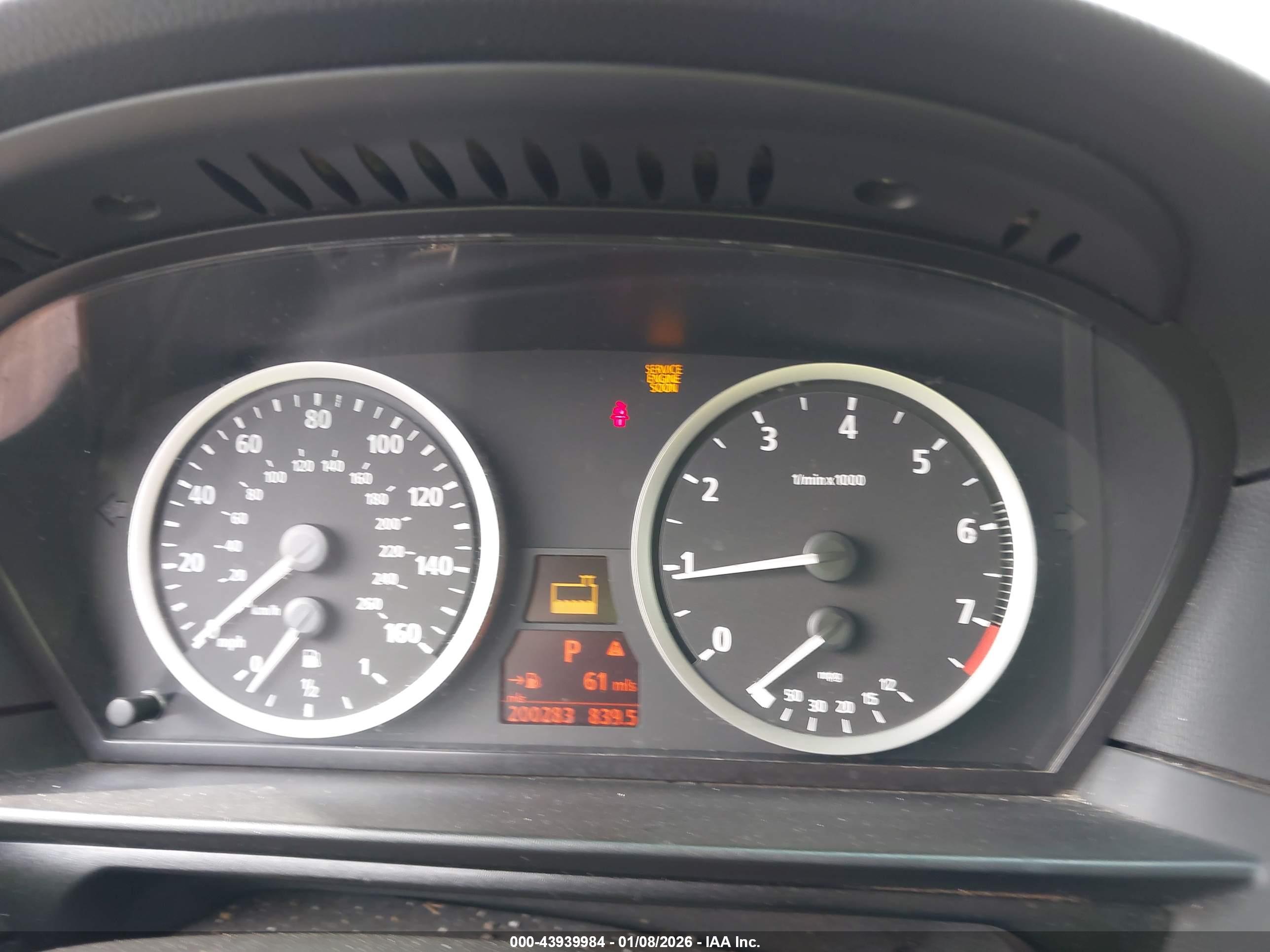 BMW 525I image 7
